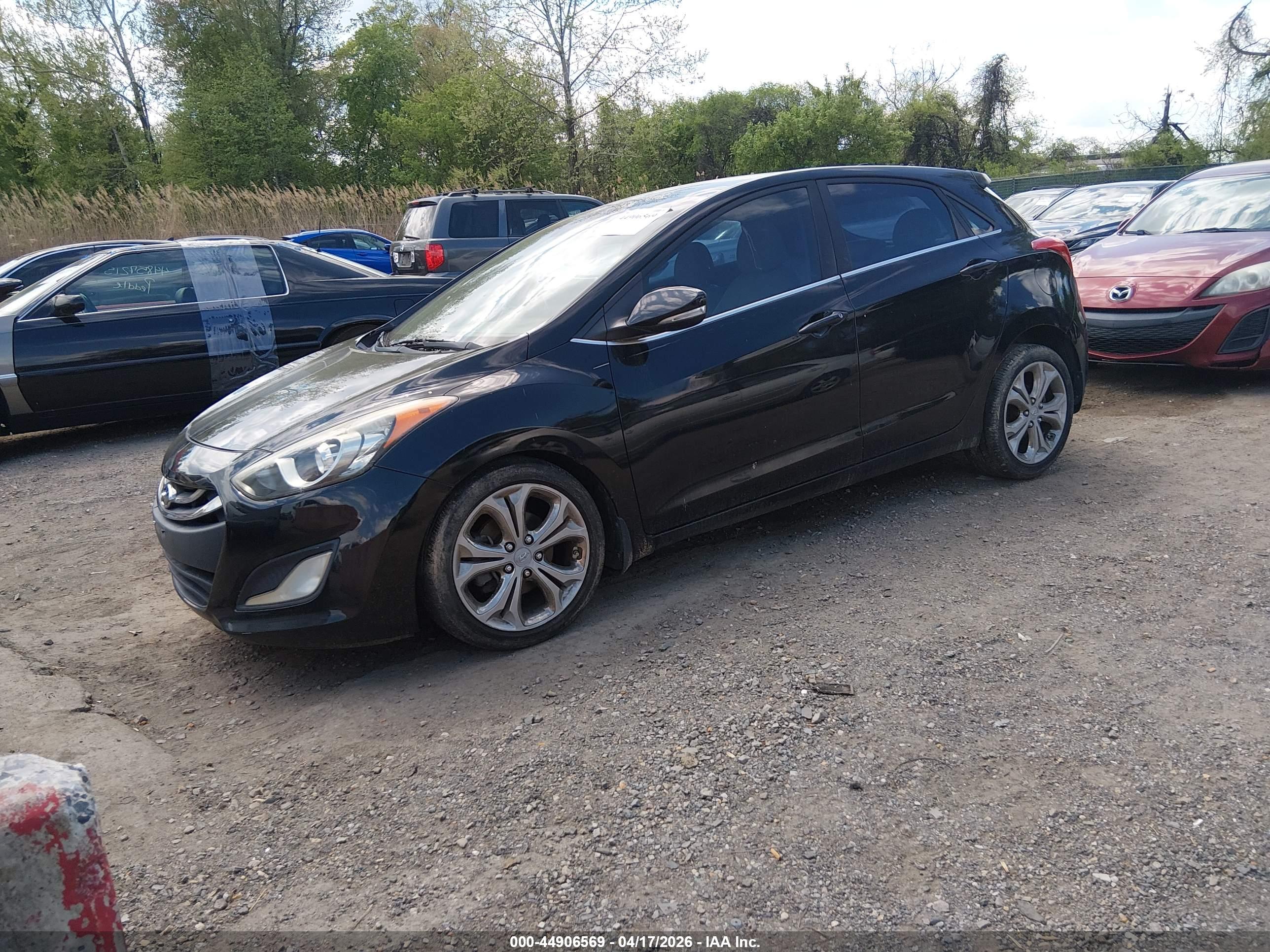 HYUNDAI ELANTRA image 2