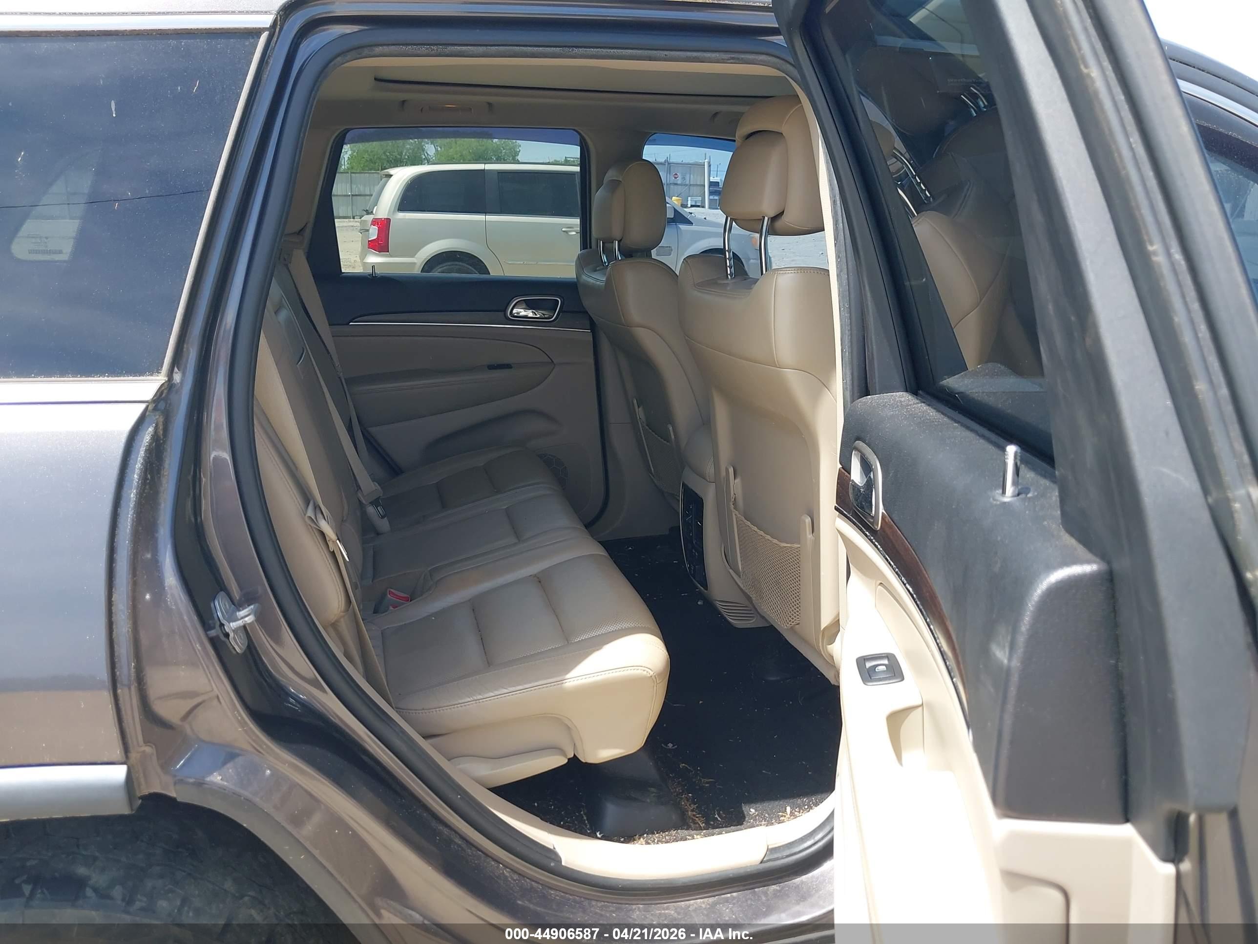 JEEP GRAND image 8