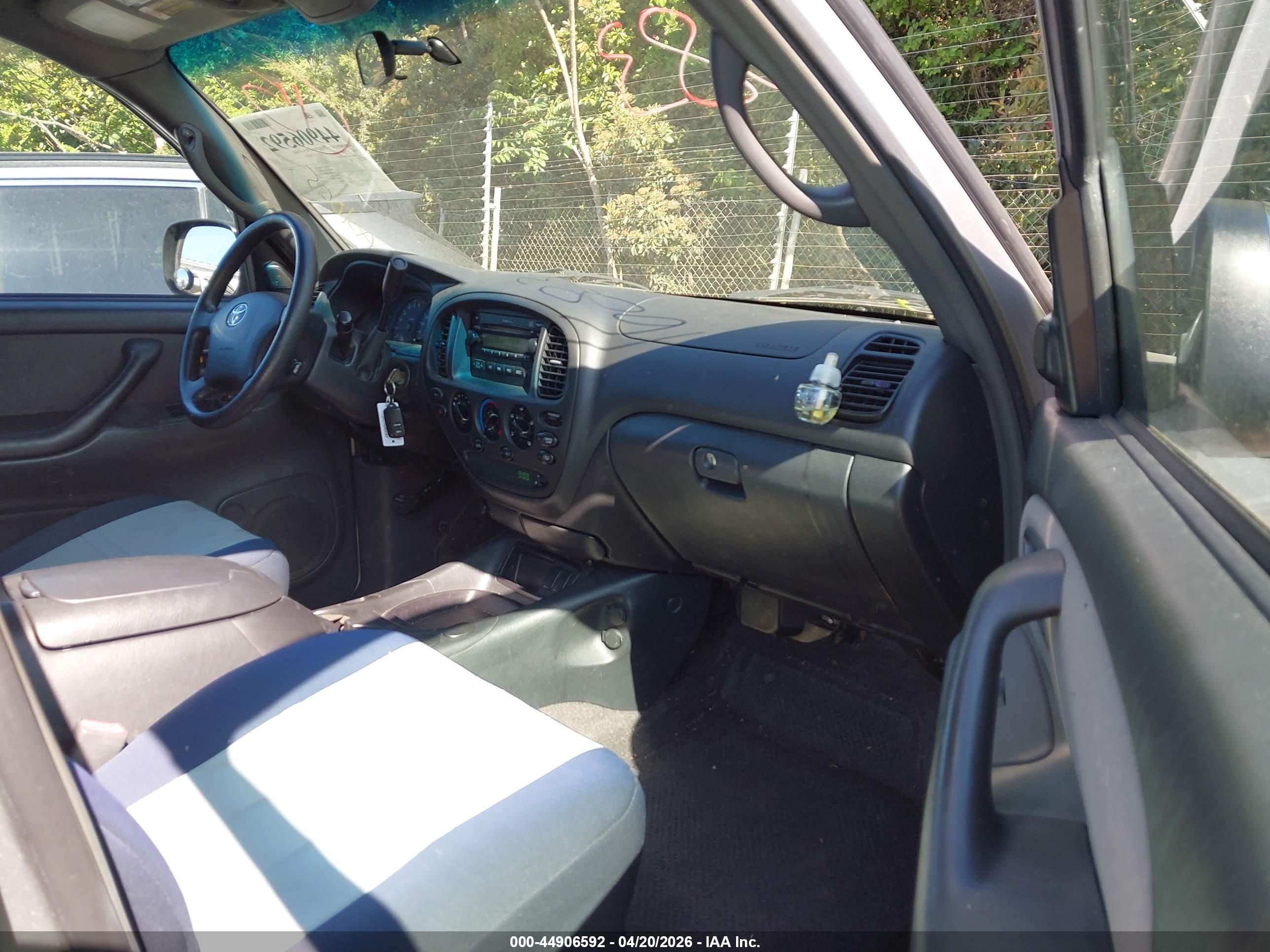 TOYOTA TUNDRA image 5