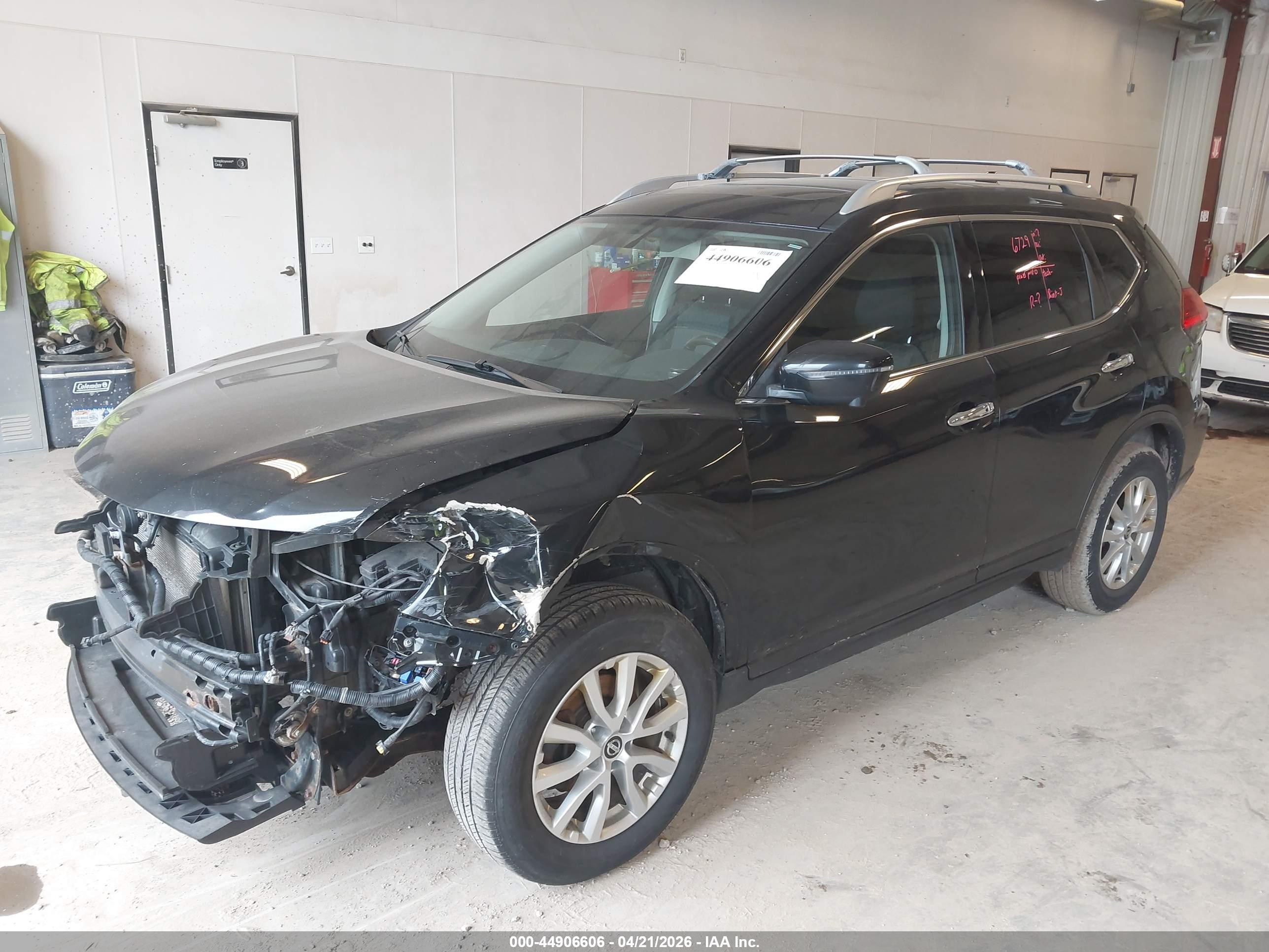 NISSAN ROGUE image 2