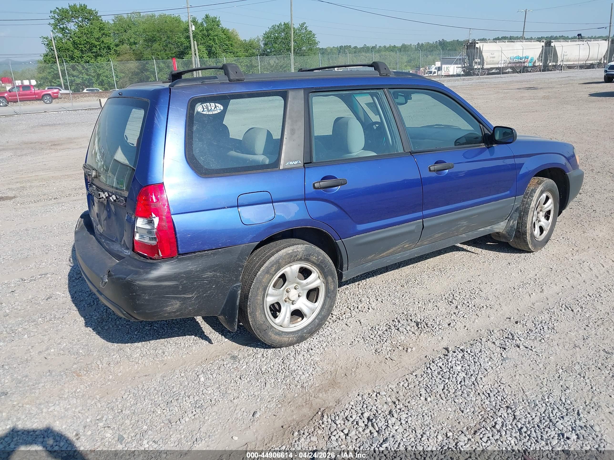SUBARU FORESTER image 4