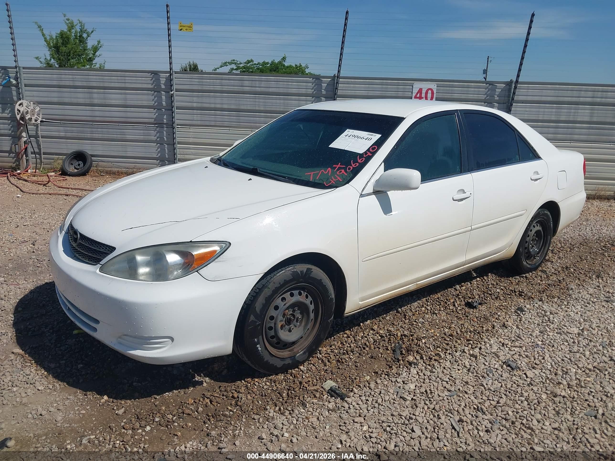TOYOTA CAMRY image 2