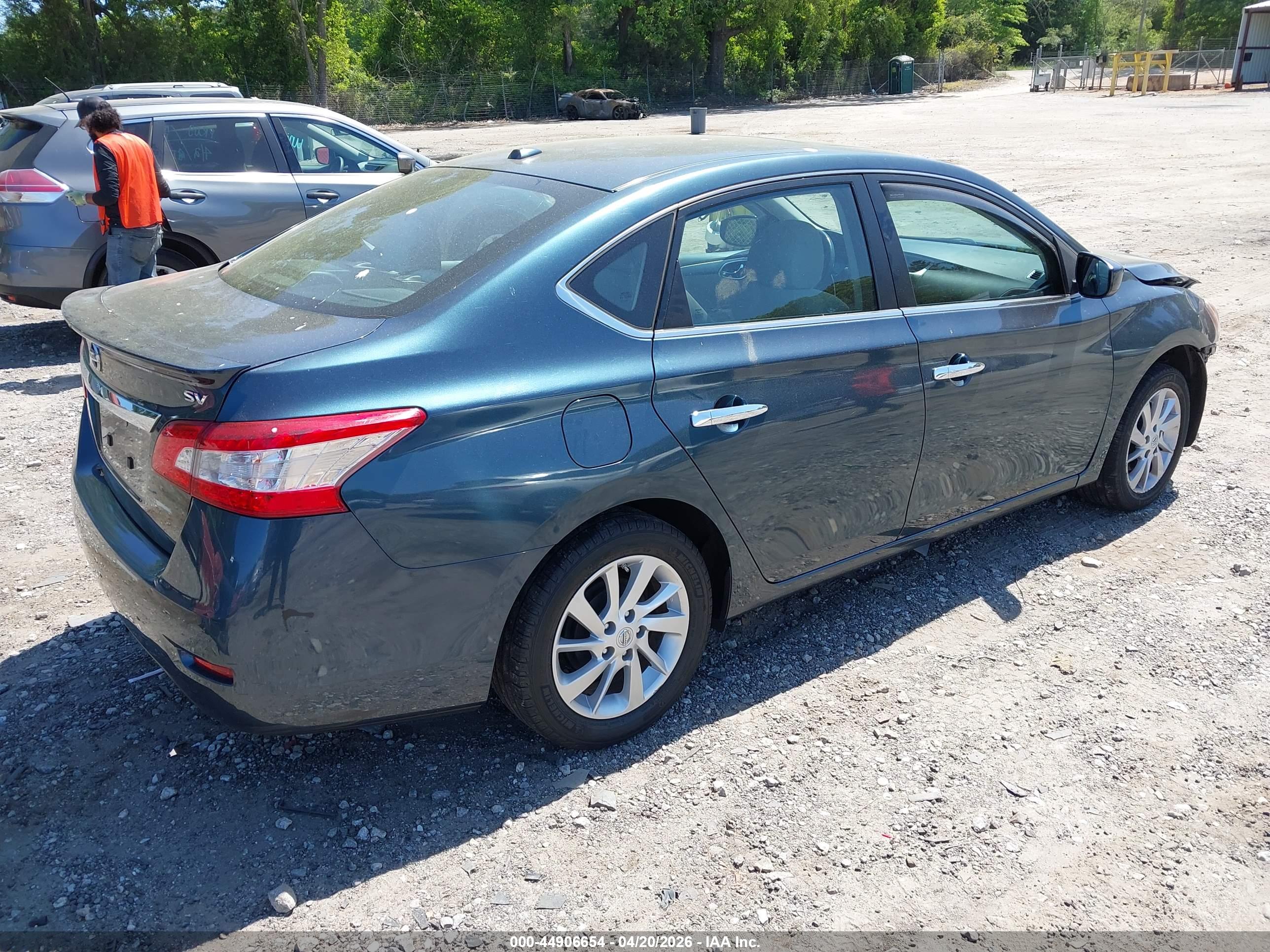NISSAN SENTRA image 4
