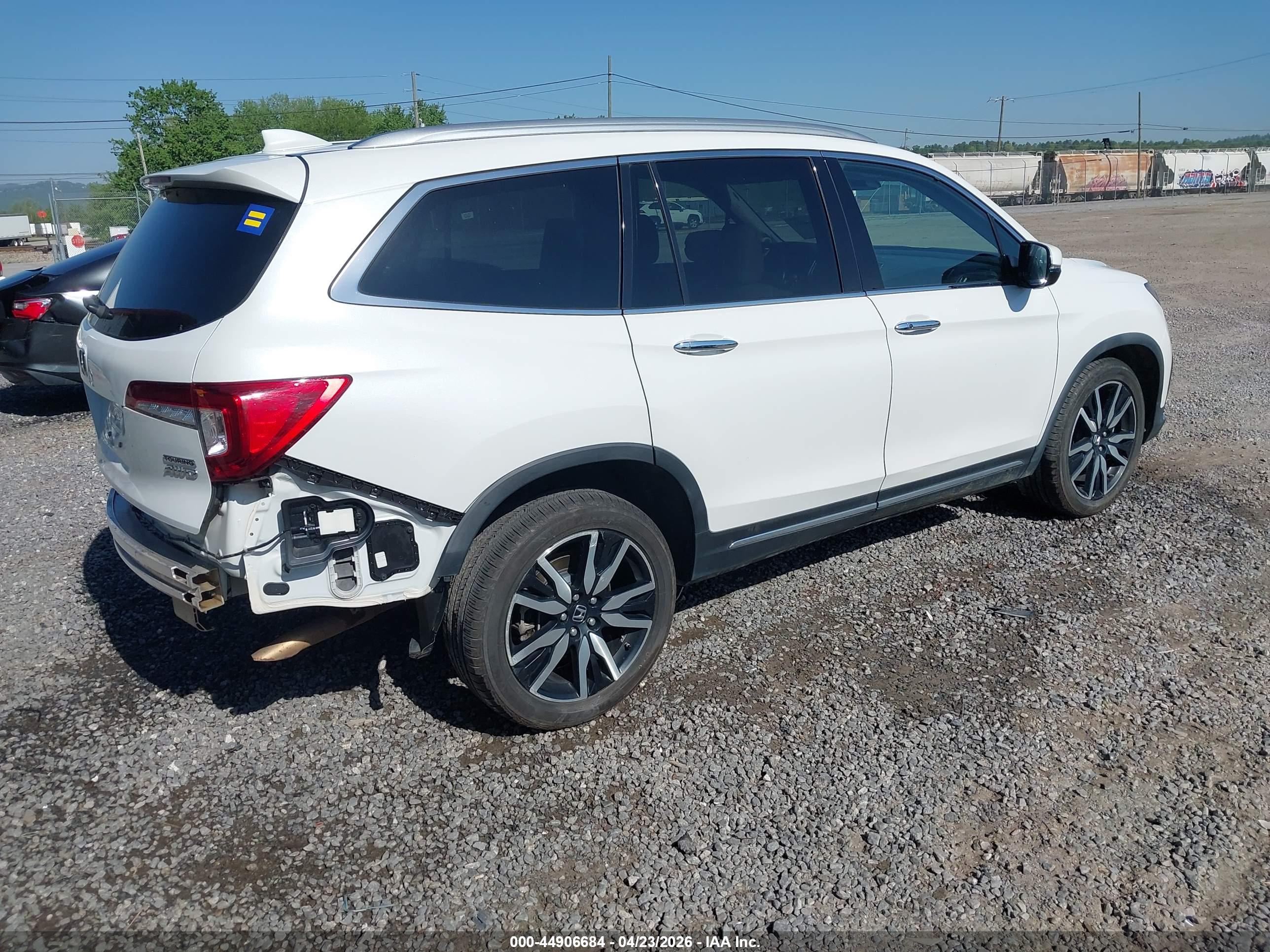 HONDA PILOT image 4