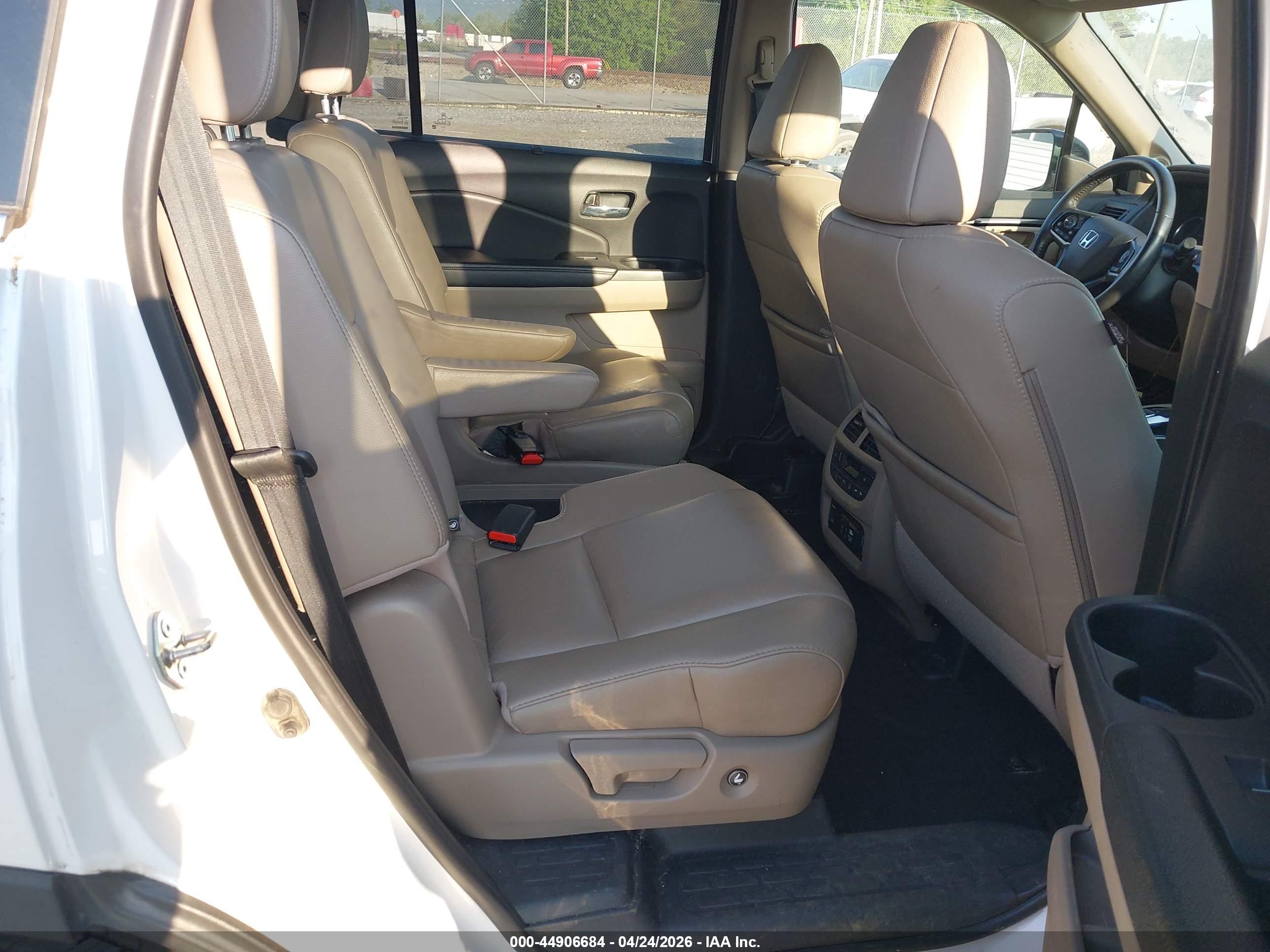 HONDA PILOT image 8