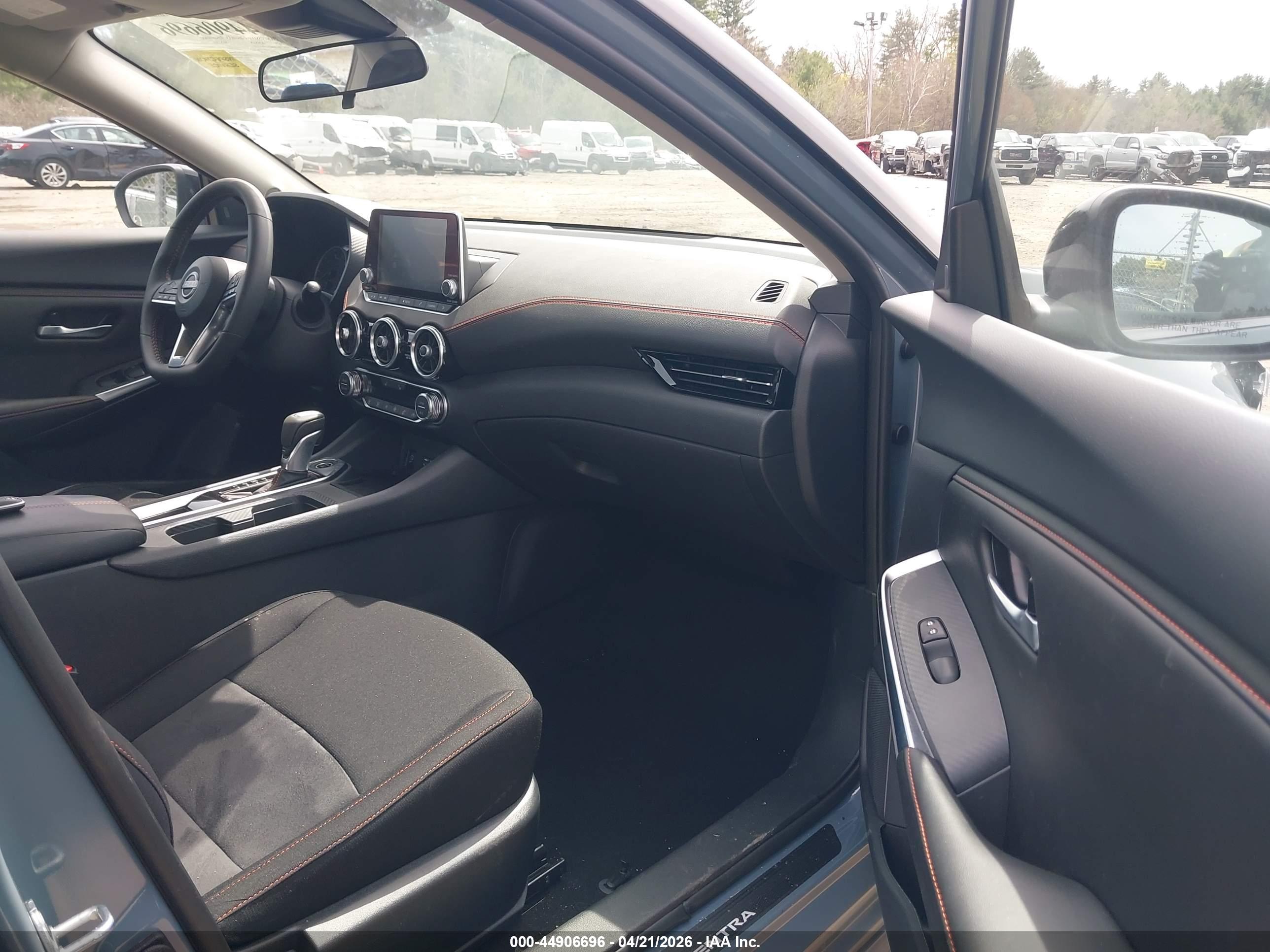 NISSAN SENTRA image 5
