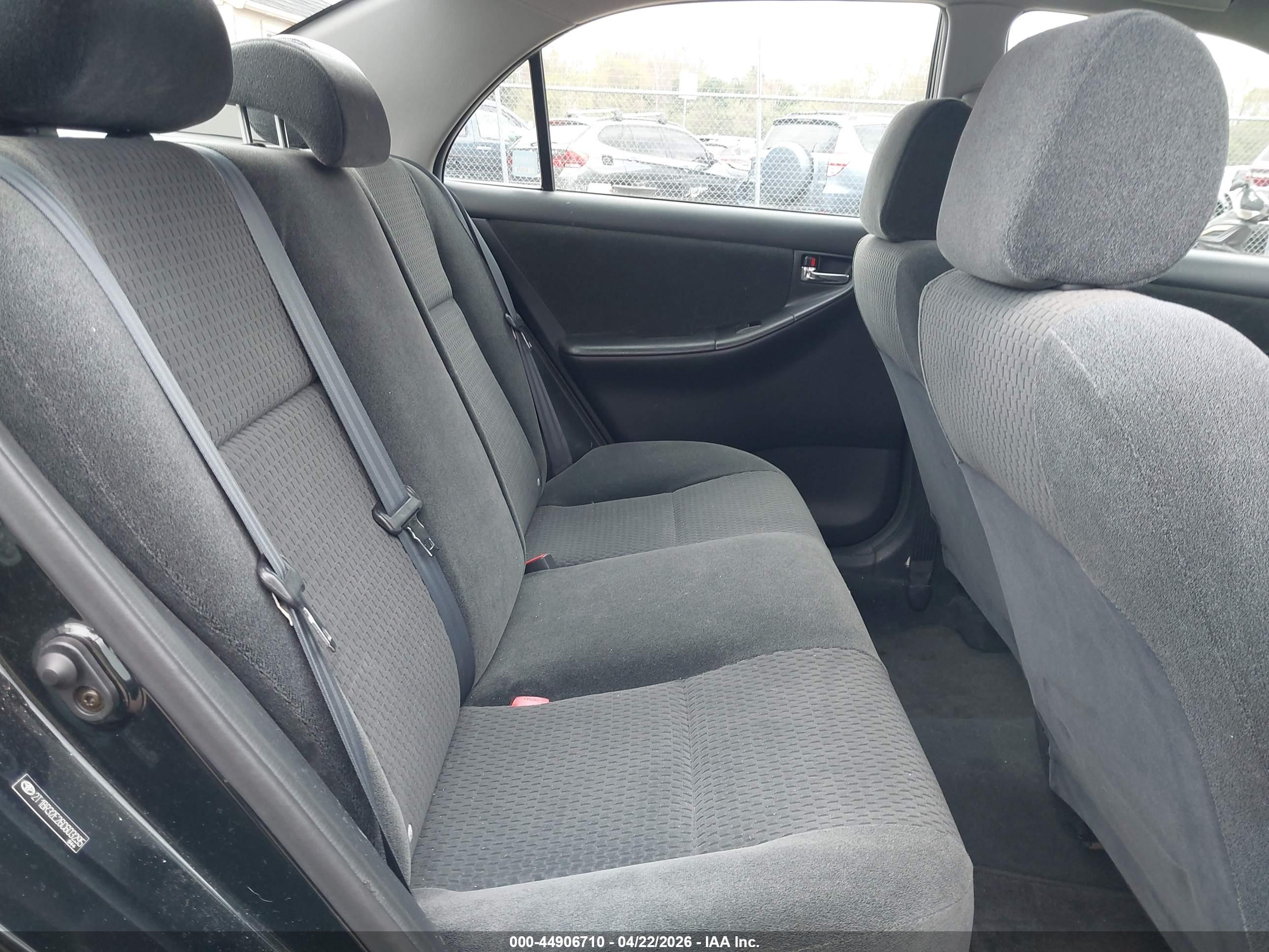 TOYOTA COROLLA image 8