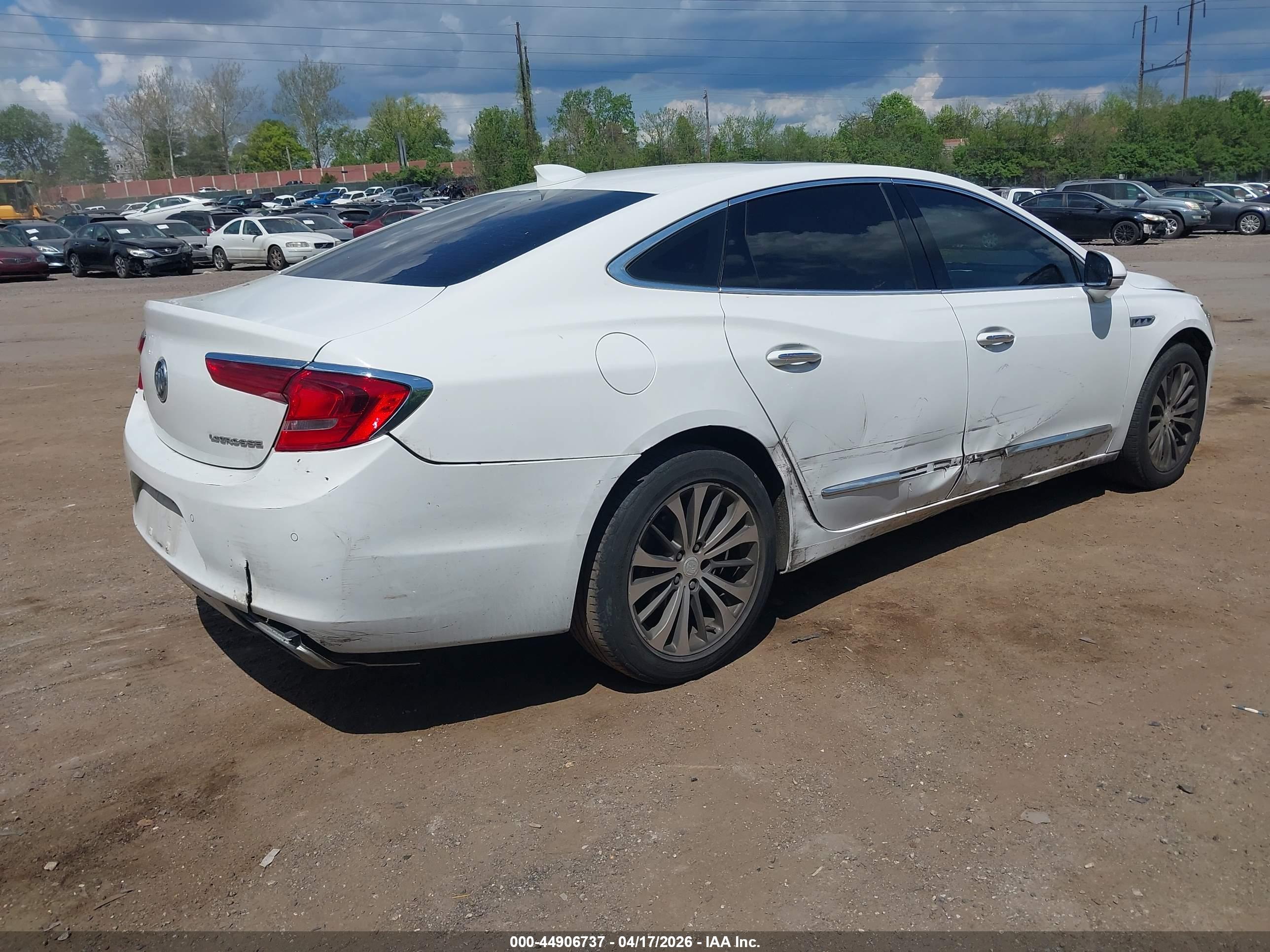 BUICK LACROSSE image 4