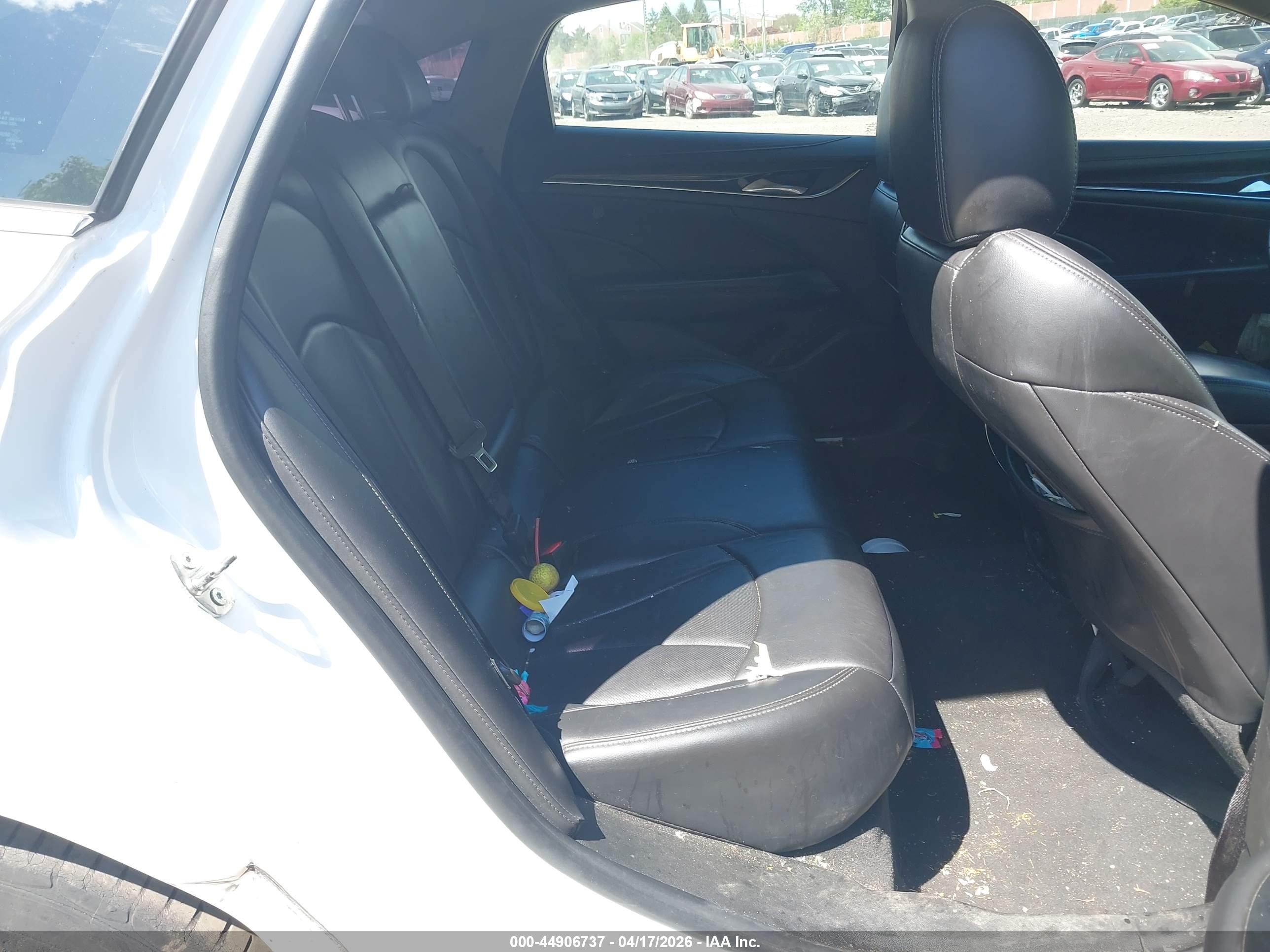 BUICK LACROSSE image 8