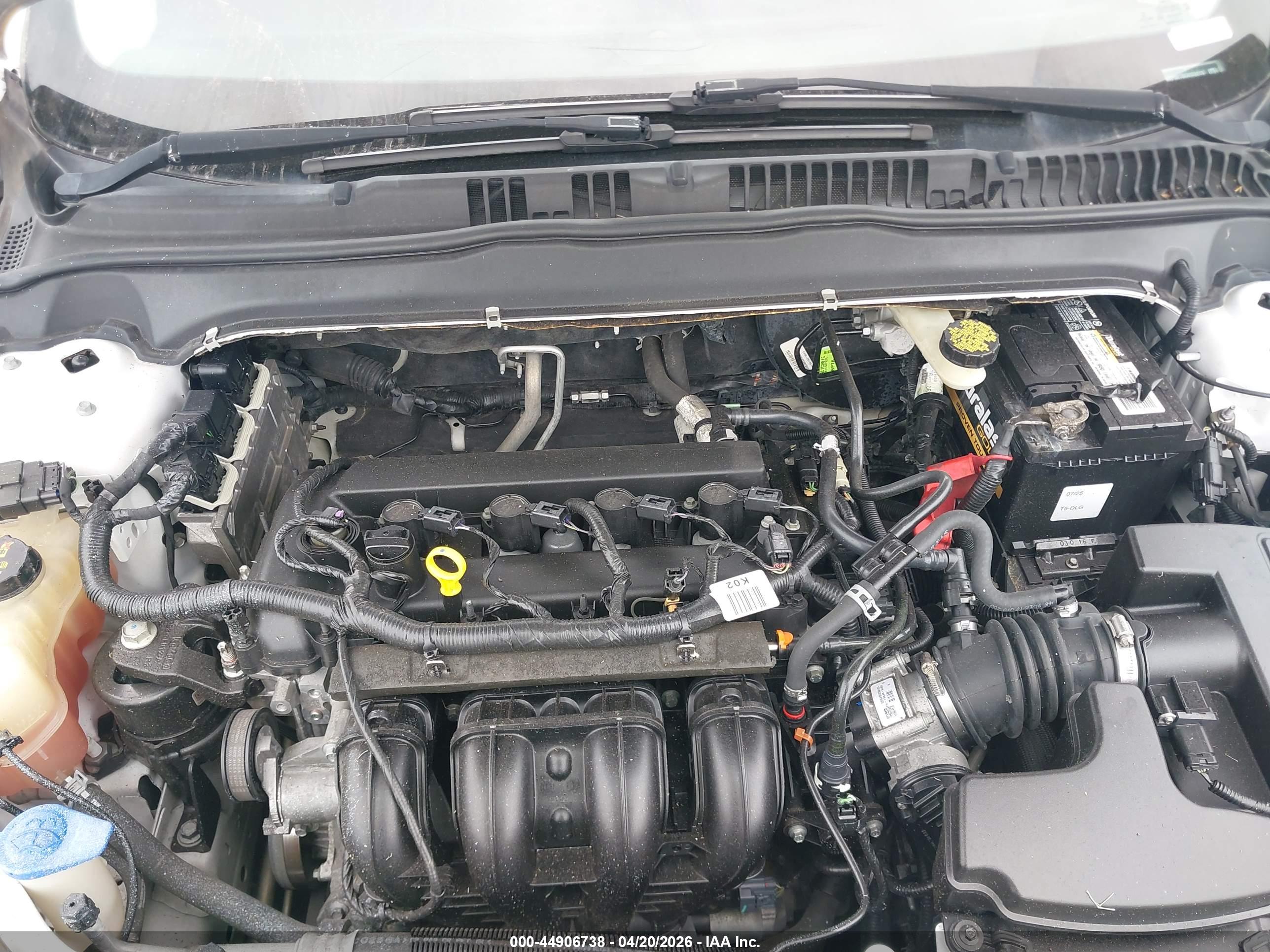 FORD FUSION image 10