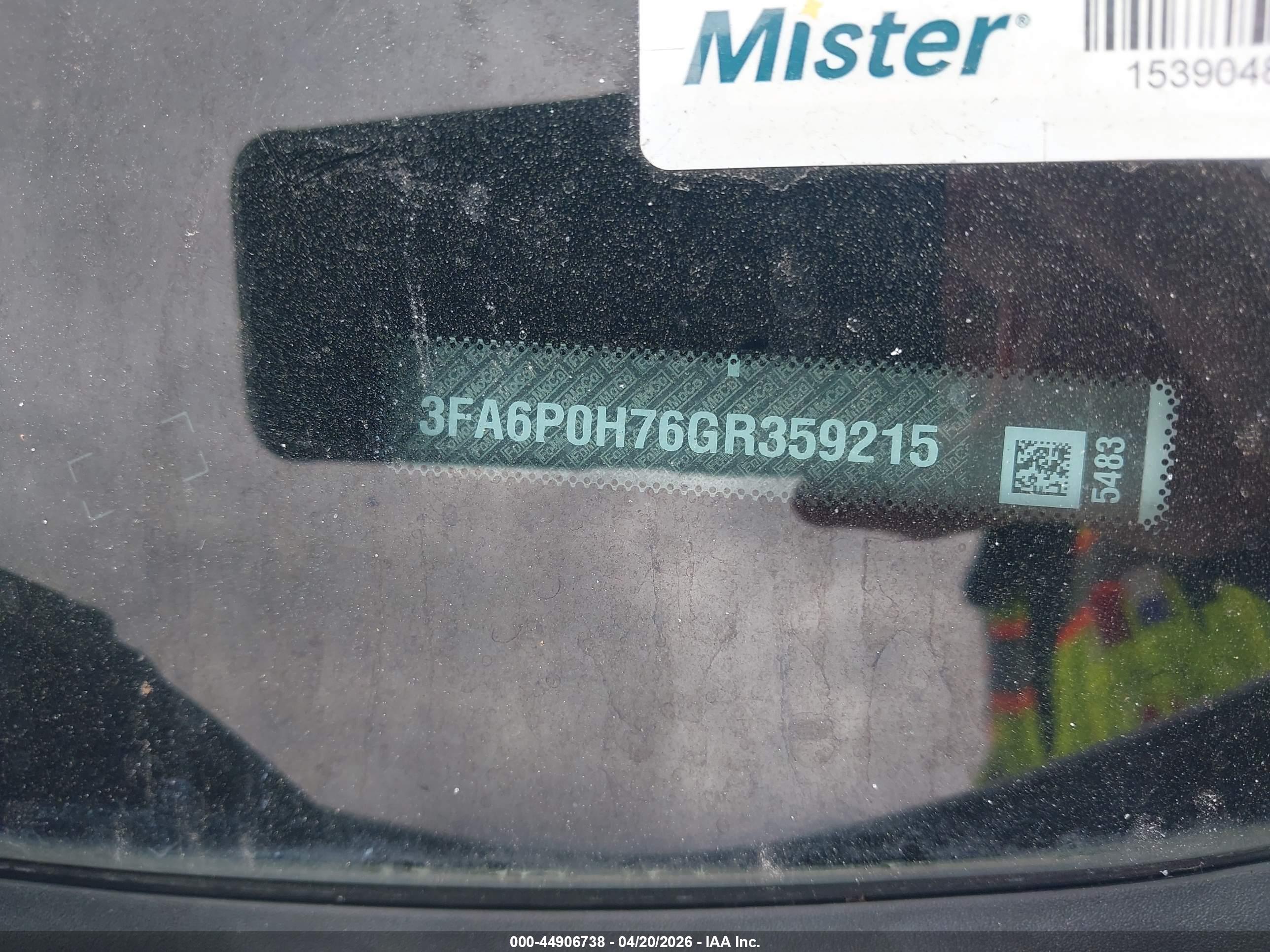 FORD FUSION image 9