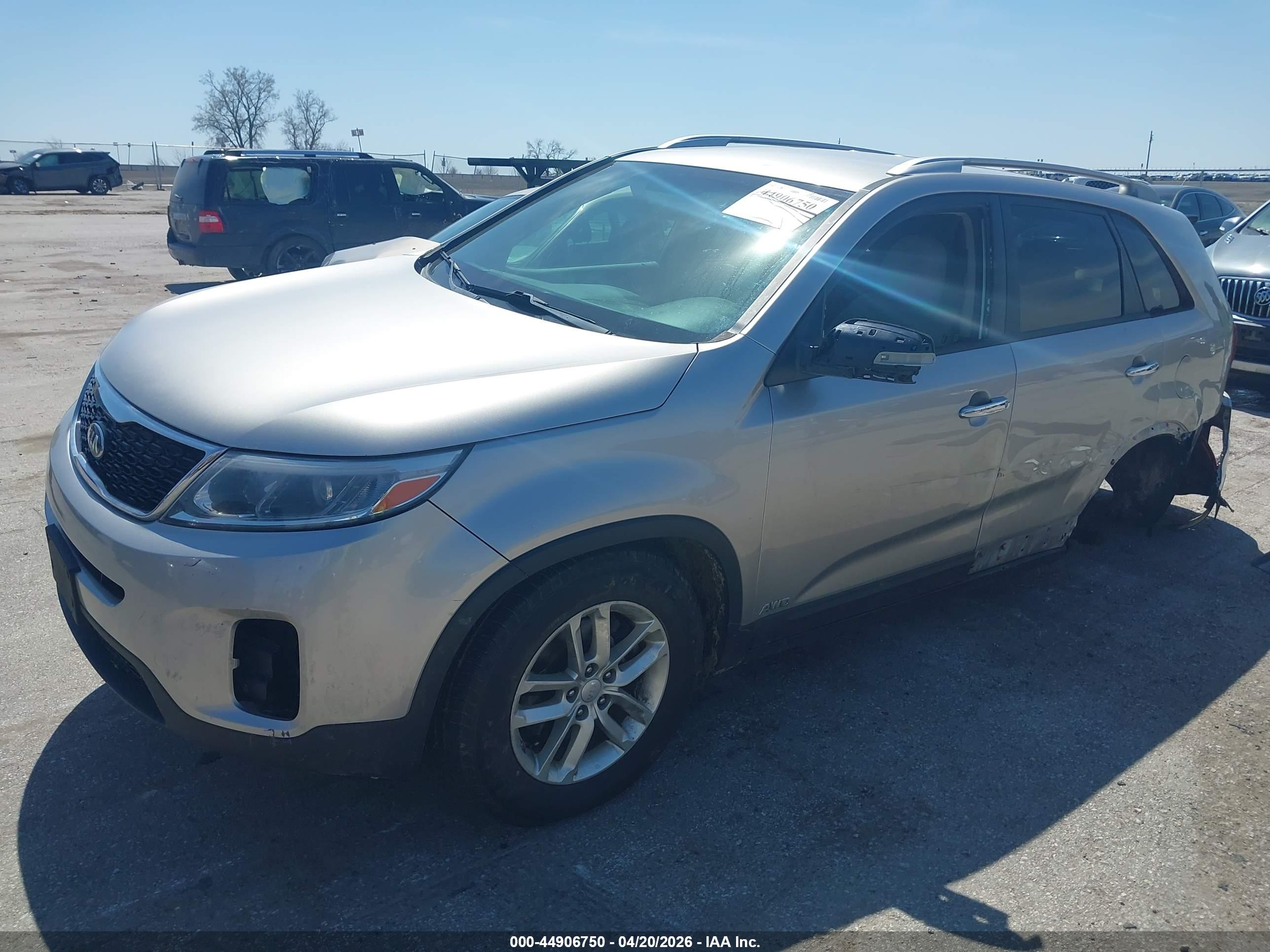 KIA SORENTO image 2