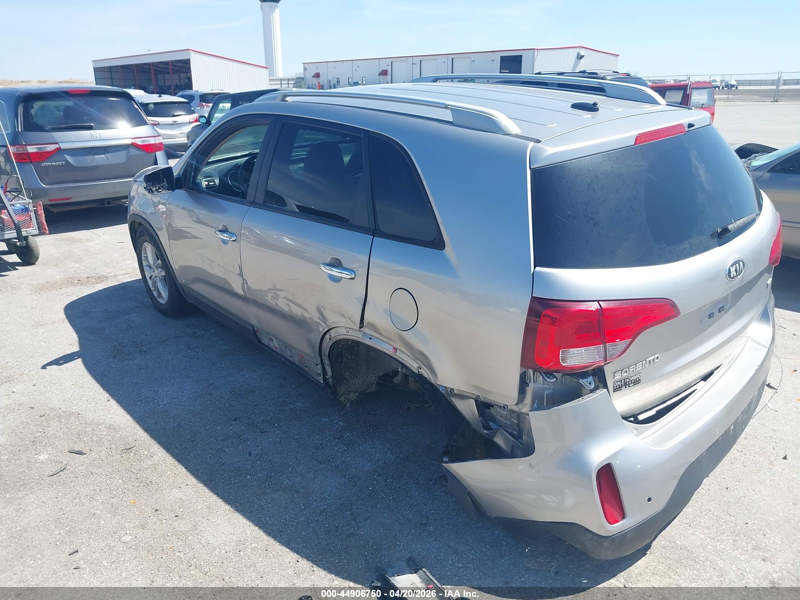 KIA SORENTO image 3