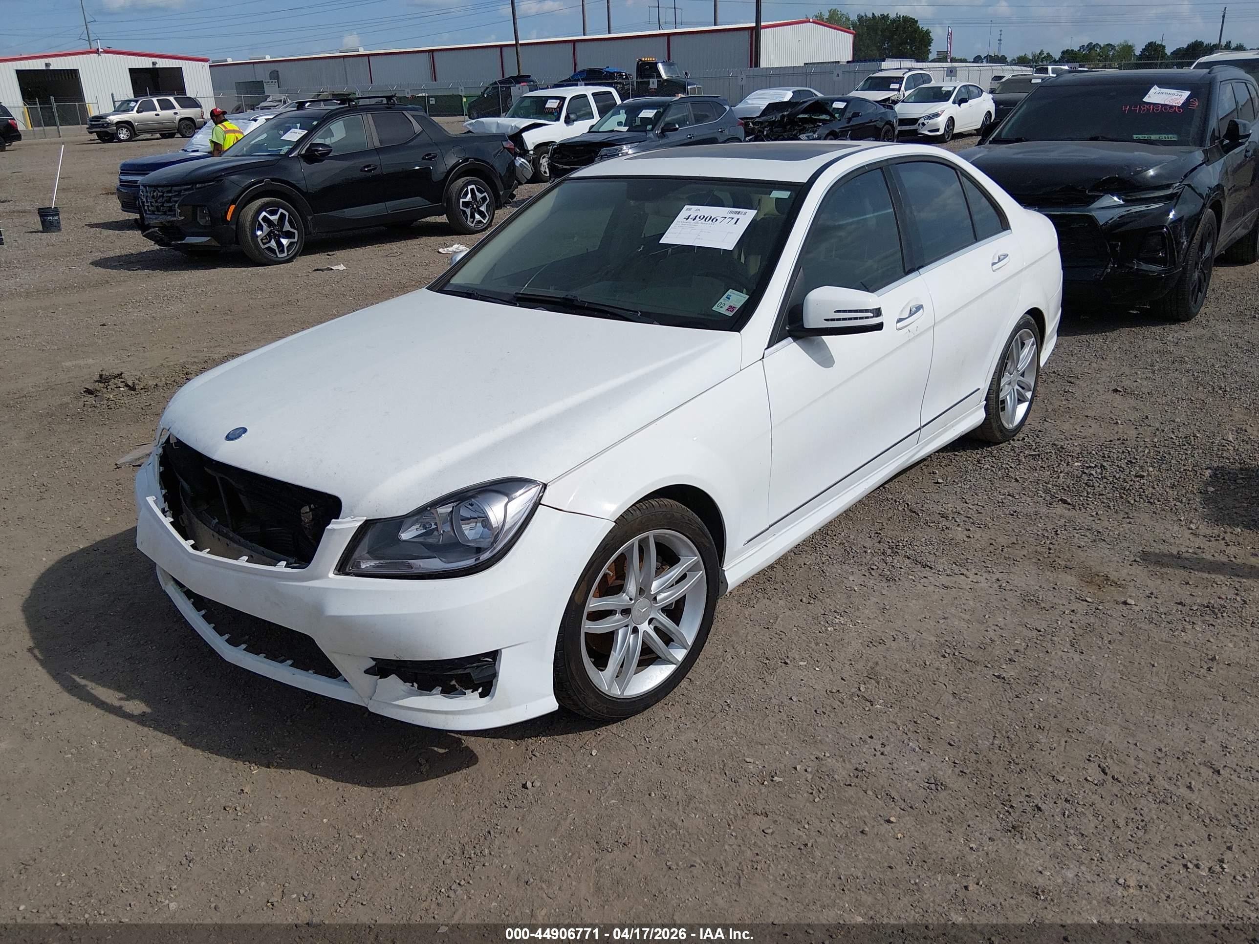 MERCEDES-BENZ C image 2