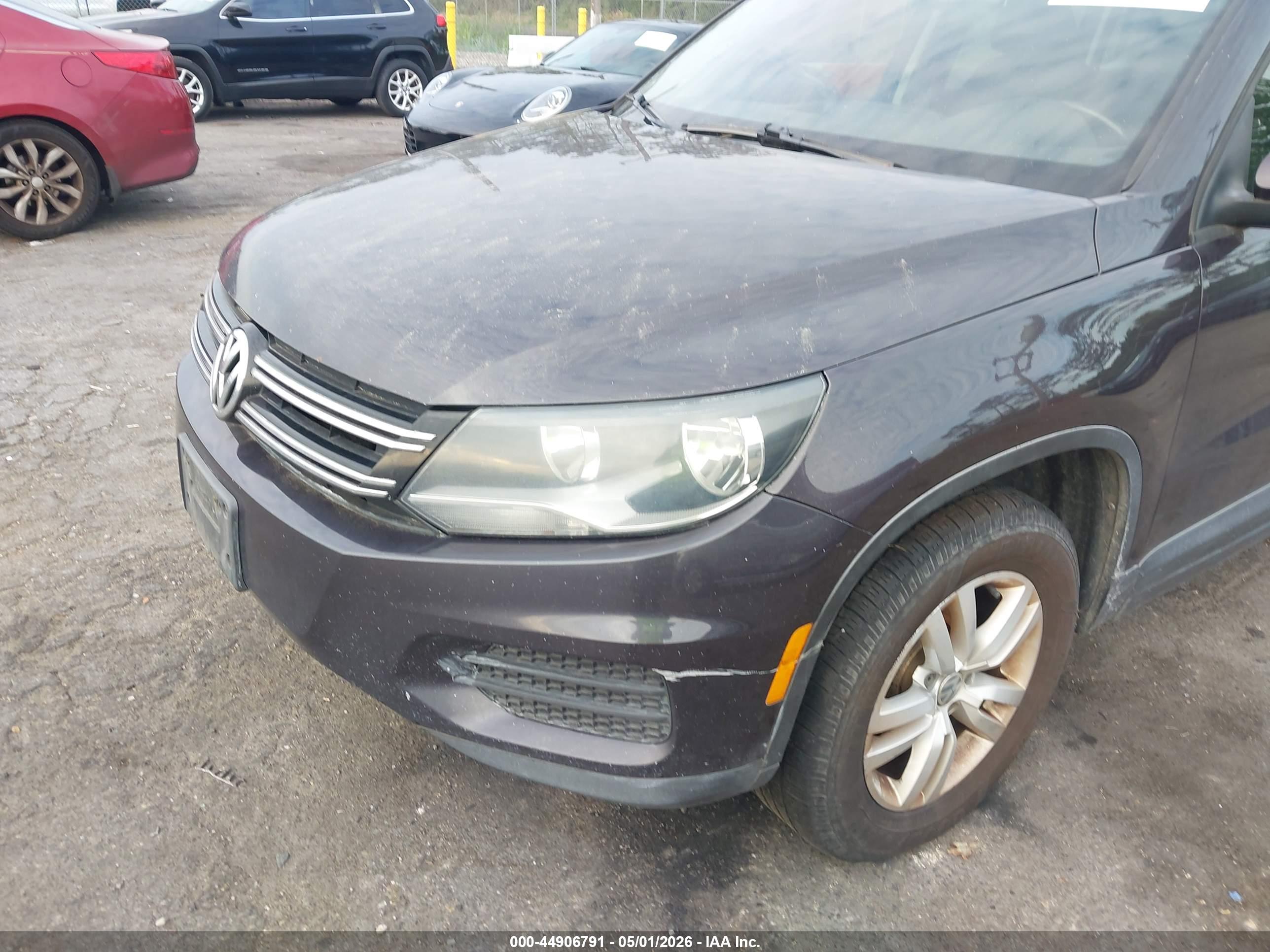 VOLKSWAGEN TIGUAN image 6
