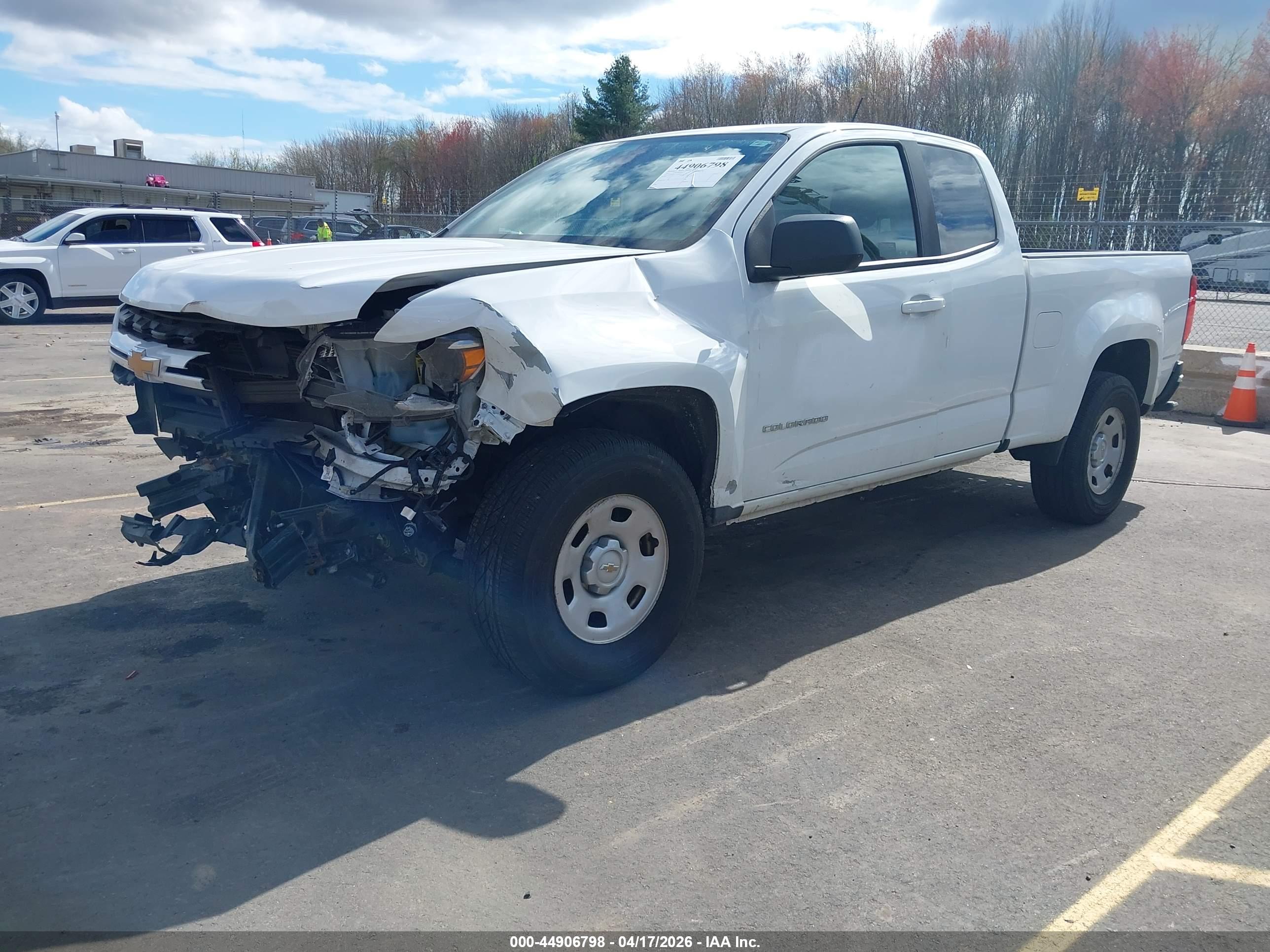 CHEVROLET COLORADO image 2