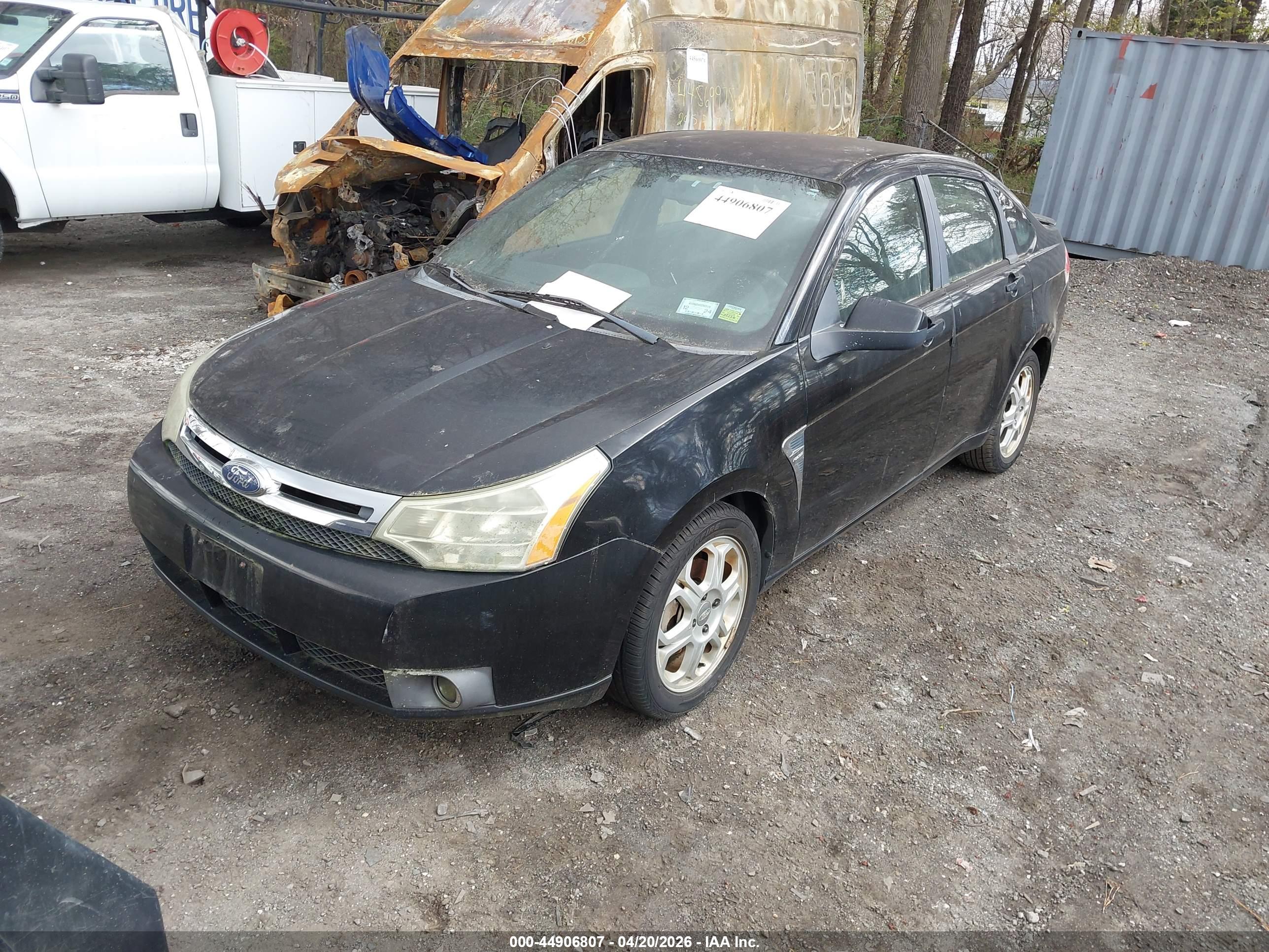 FORD FOCUS image 2