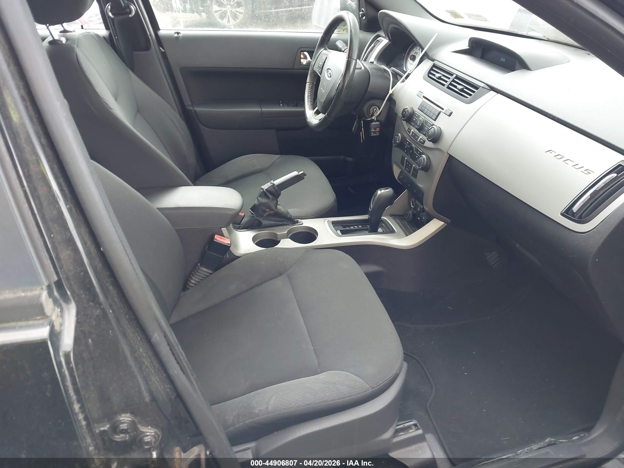 FORD FOCUS image 5