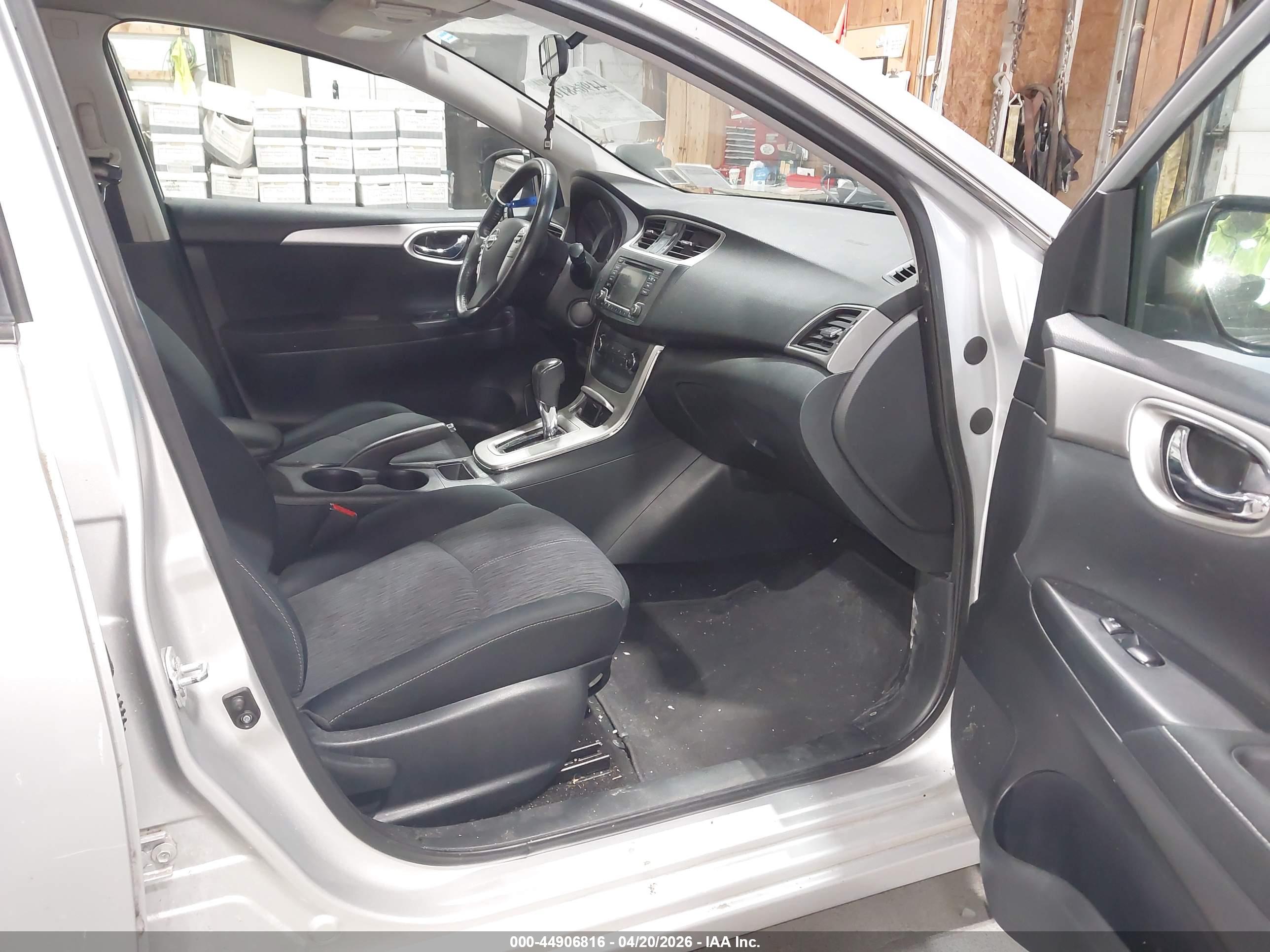NISSAN SENTRA image 5
