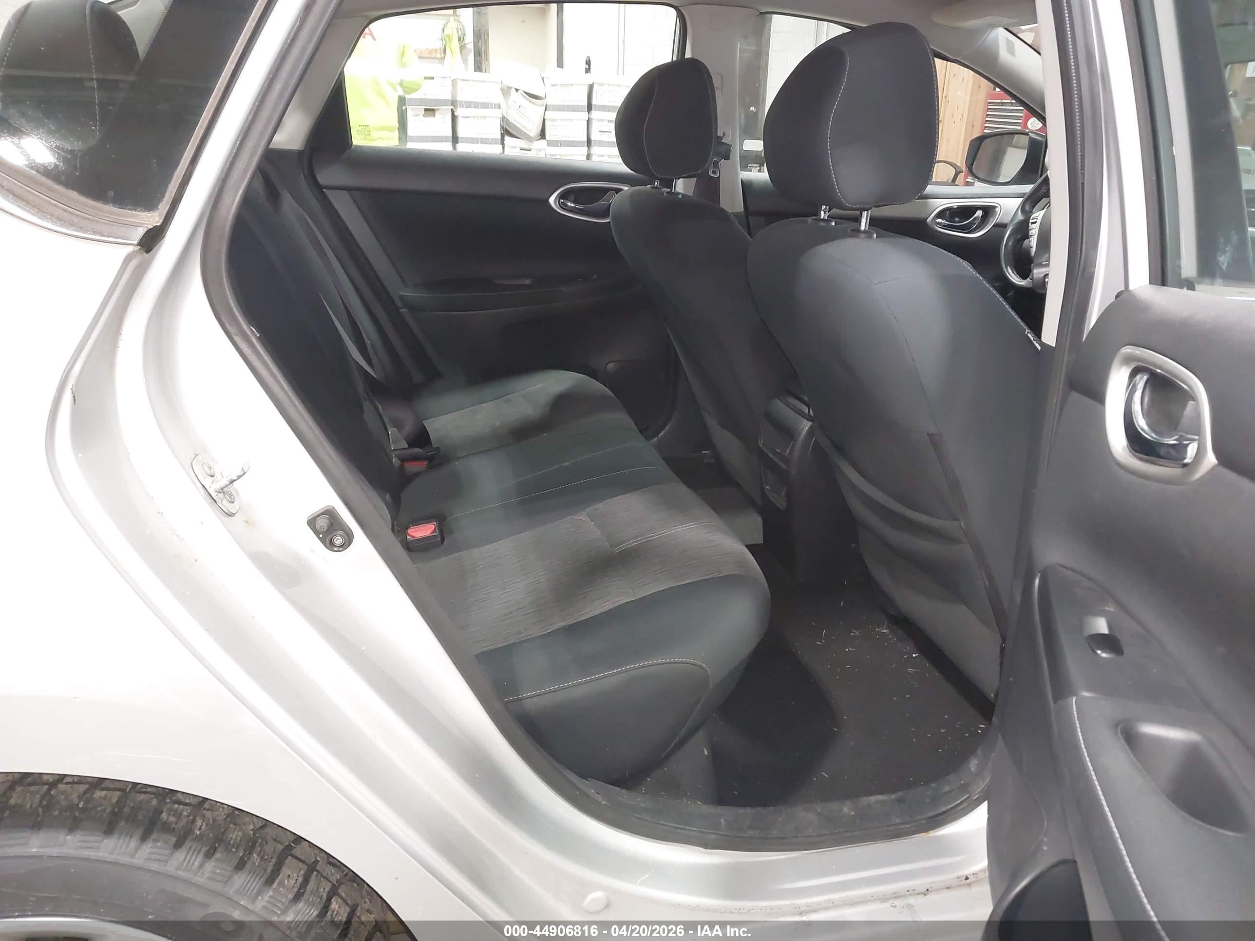 NISSAN SENTRA image 8