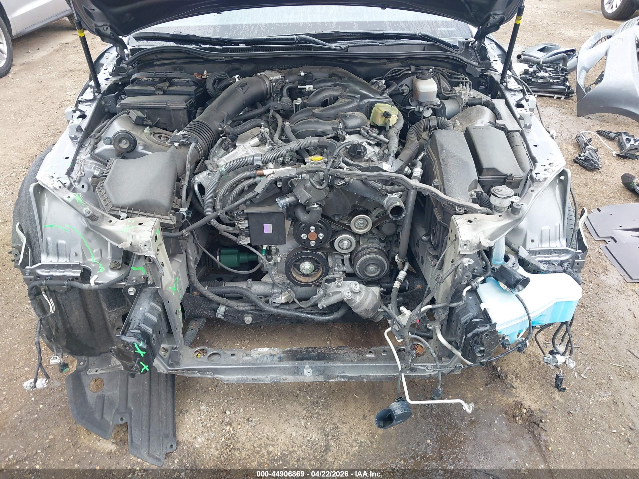 LEXUS IS image 10