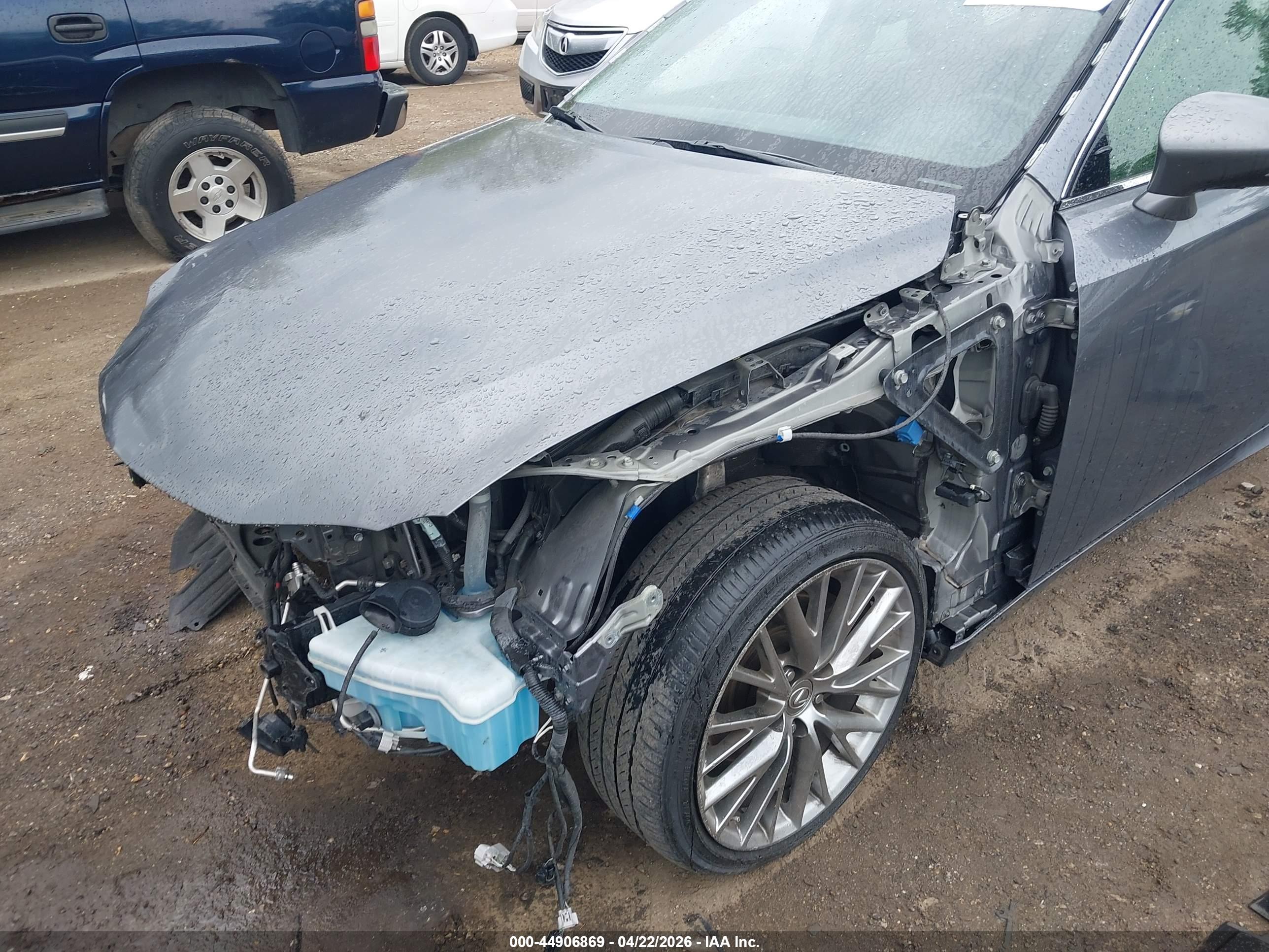 LEXUS IS image 6