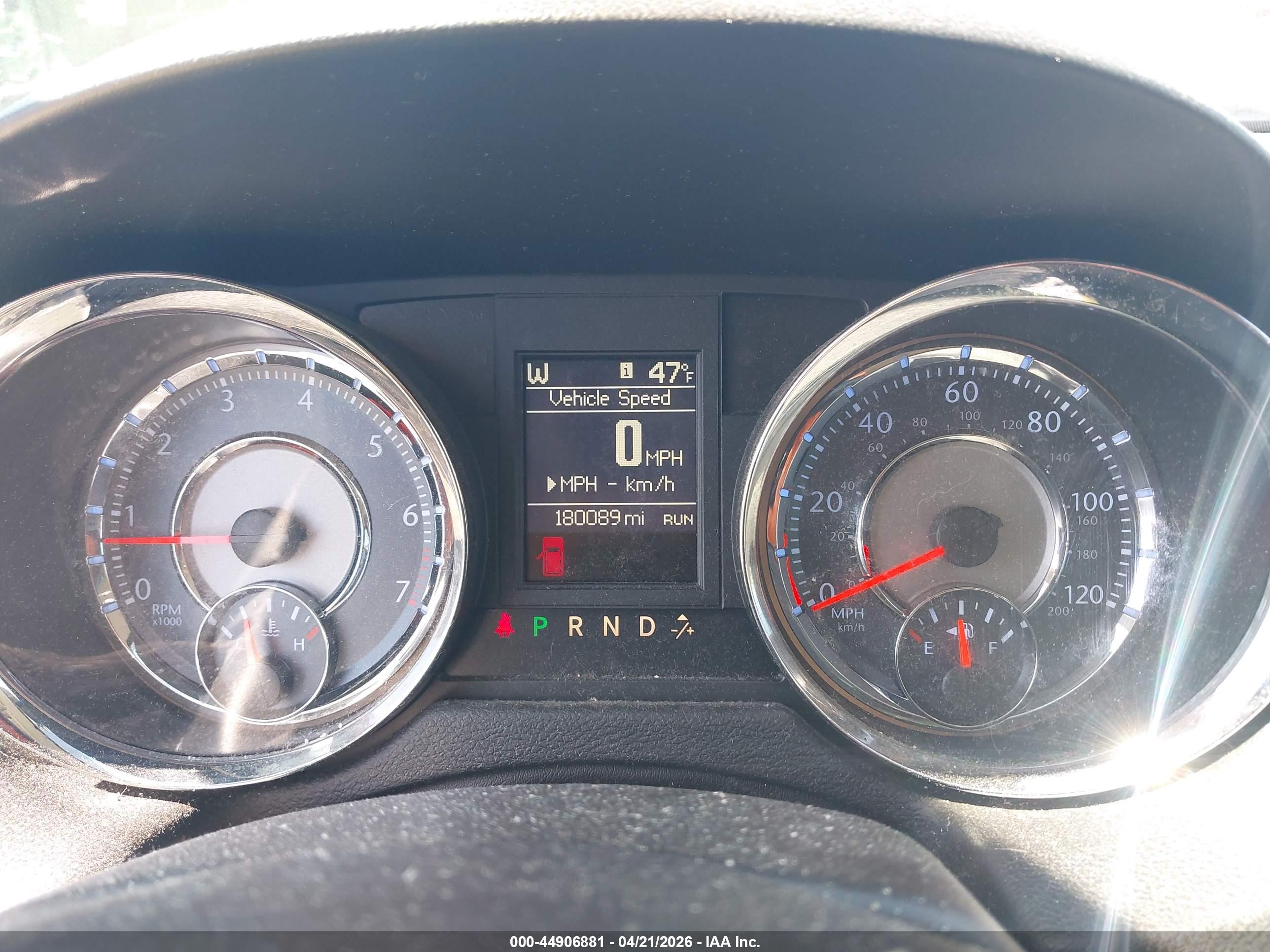 CHRYSLER TOWN image 7