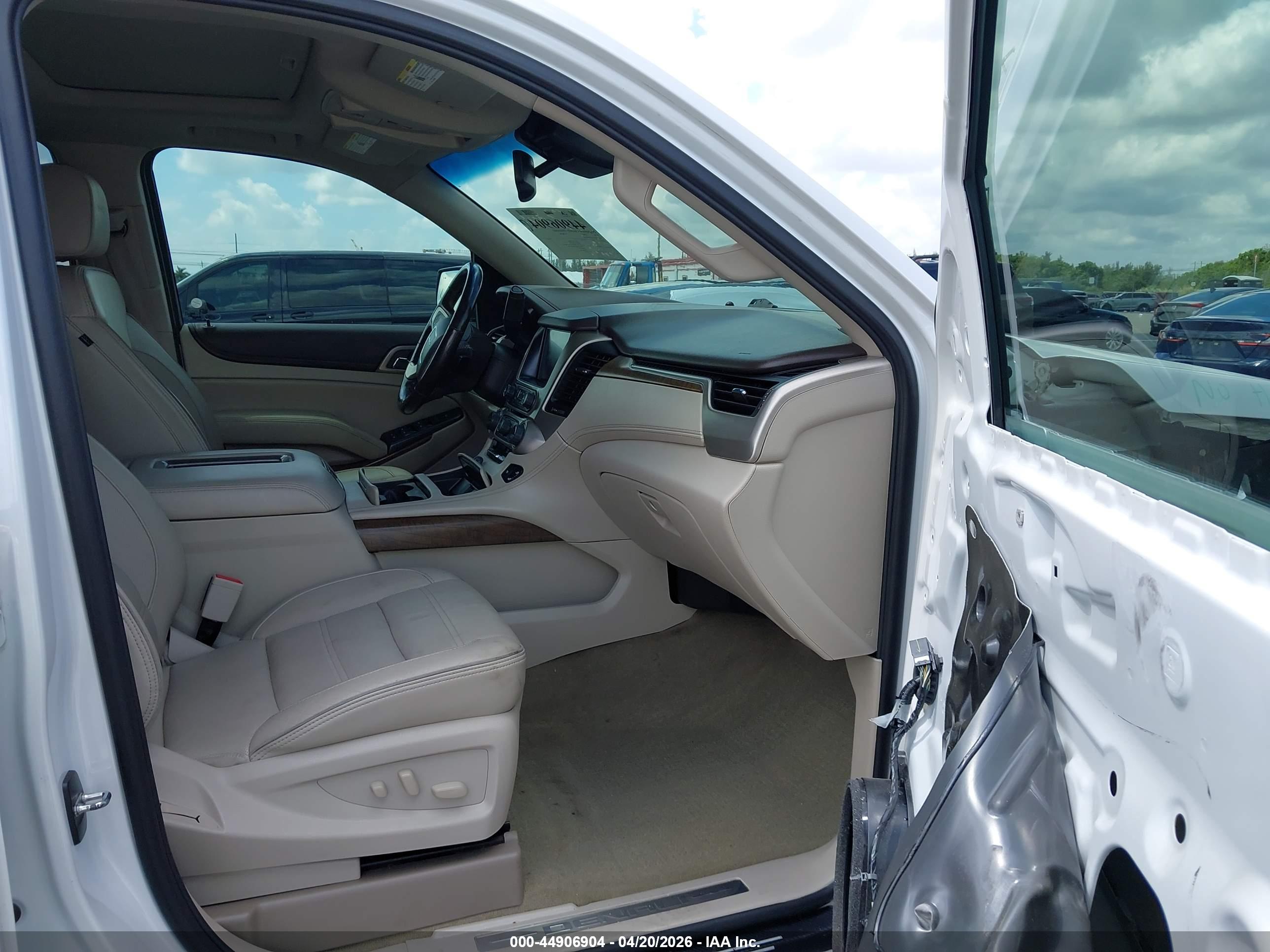 GMC YUKON image 5