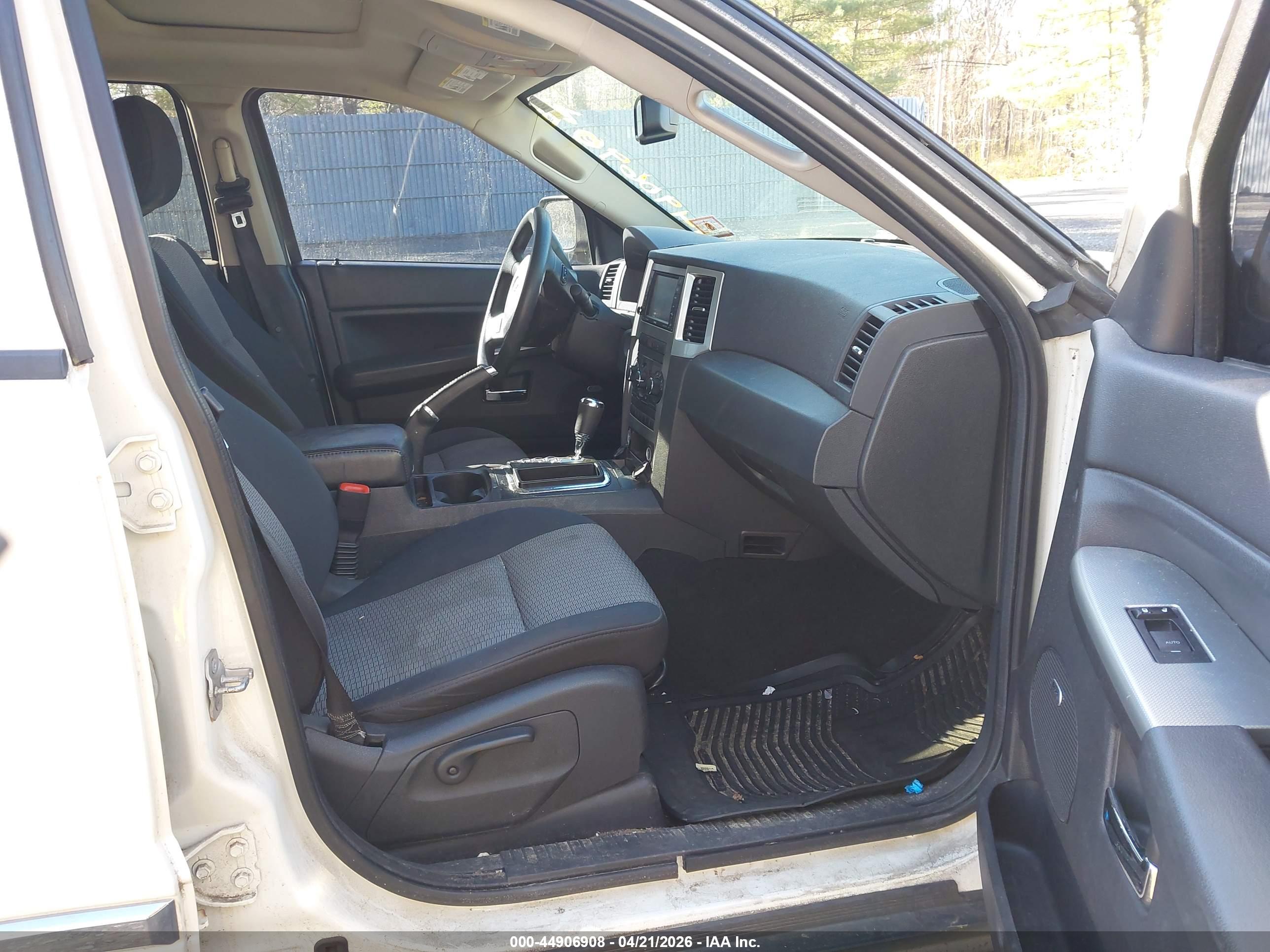 JEEP GRAND image 5