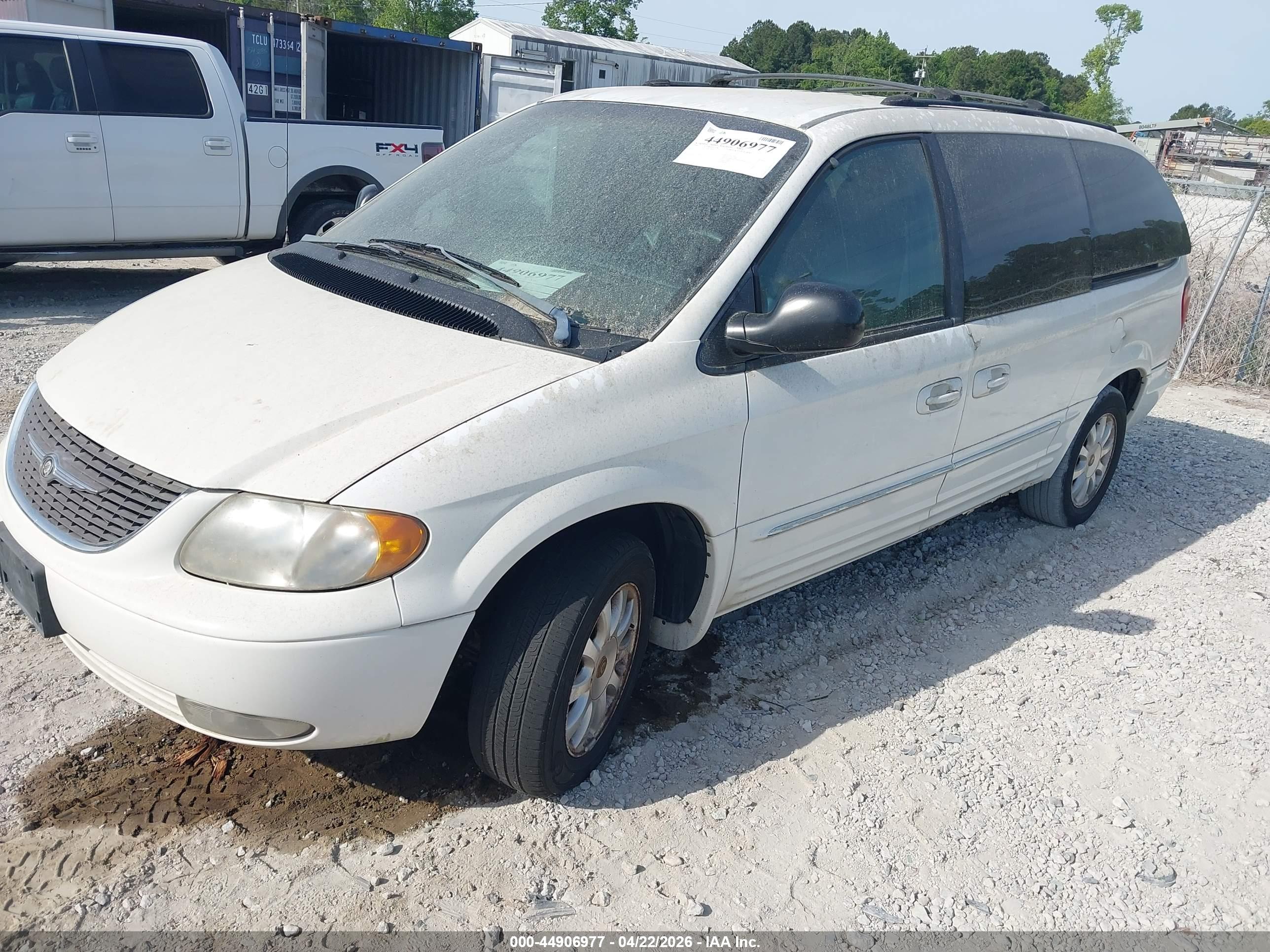 CHRYSLER TOWN image 2