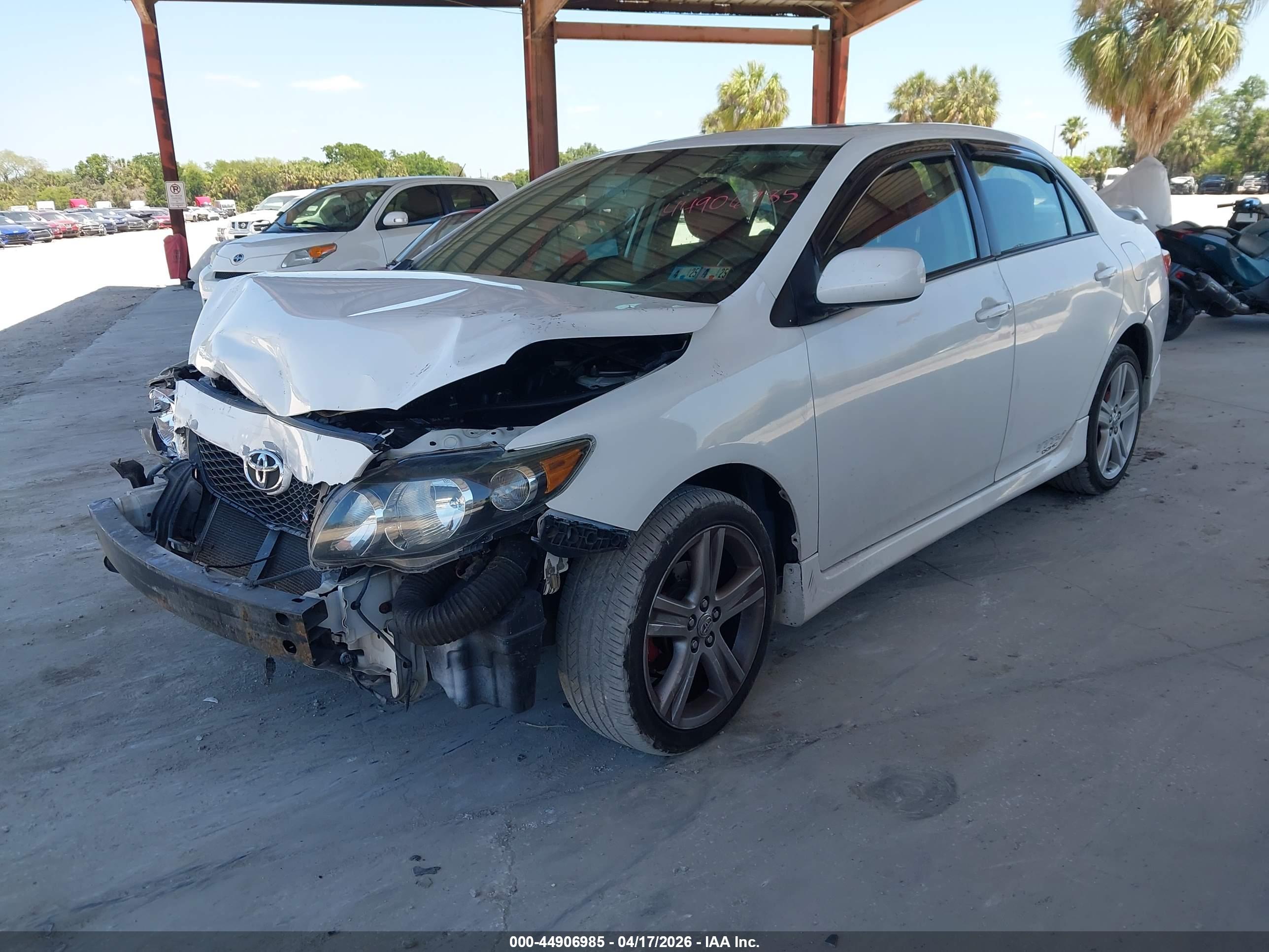 TOYOTA COROLLA image 2