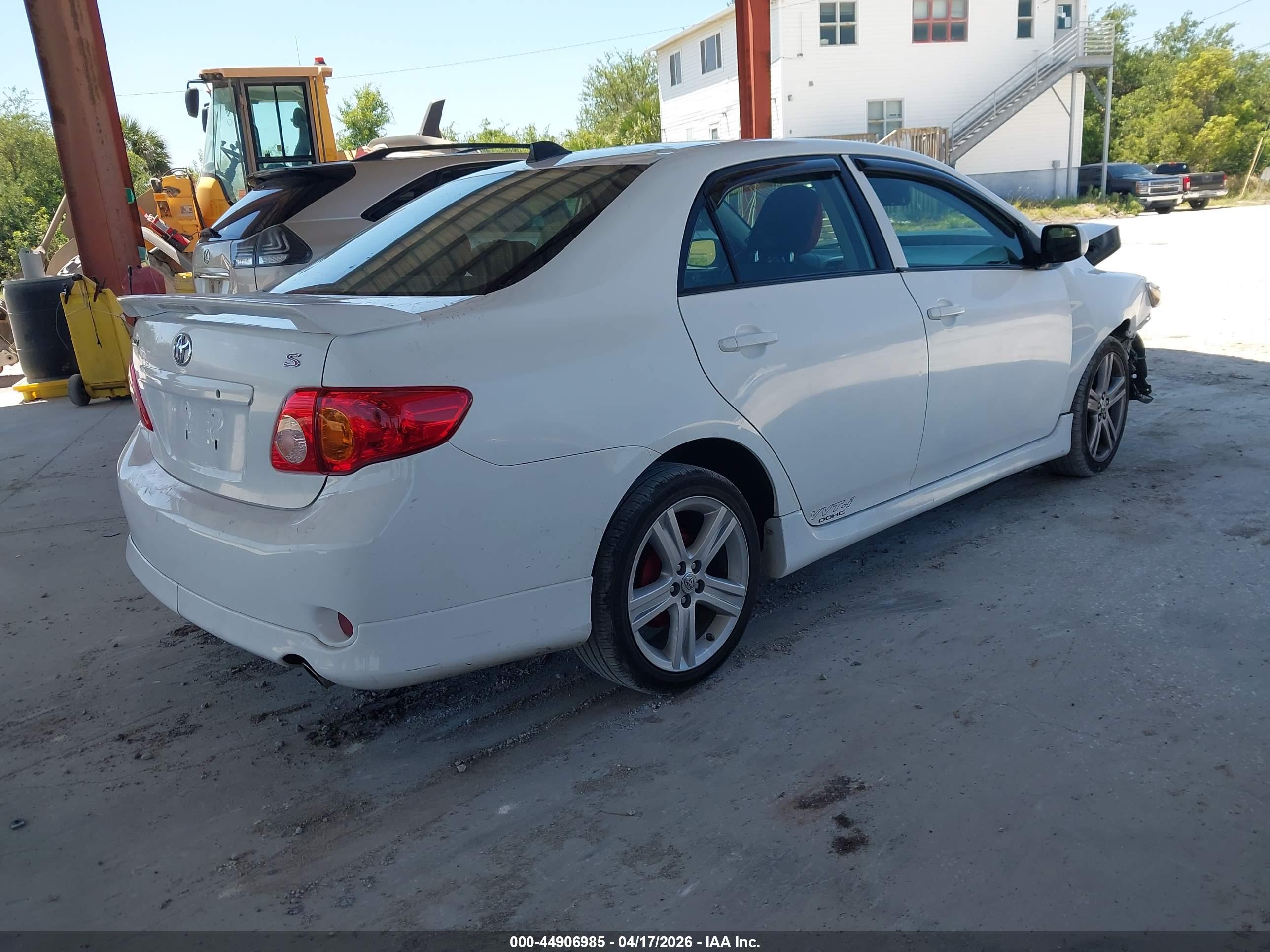 TOYOTA COROLLA image 4