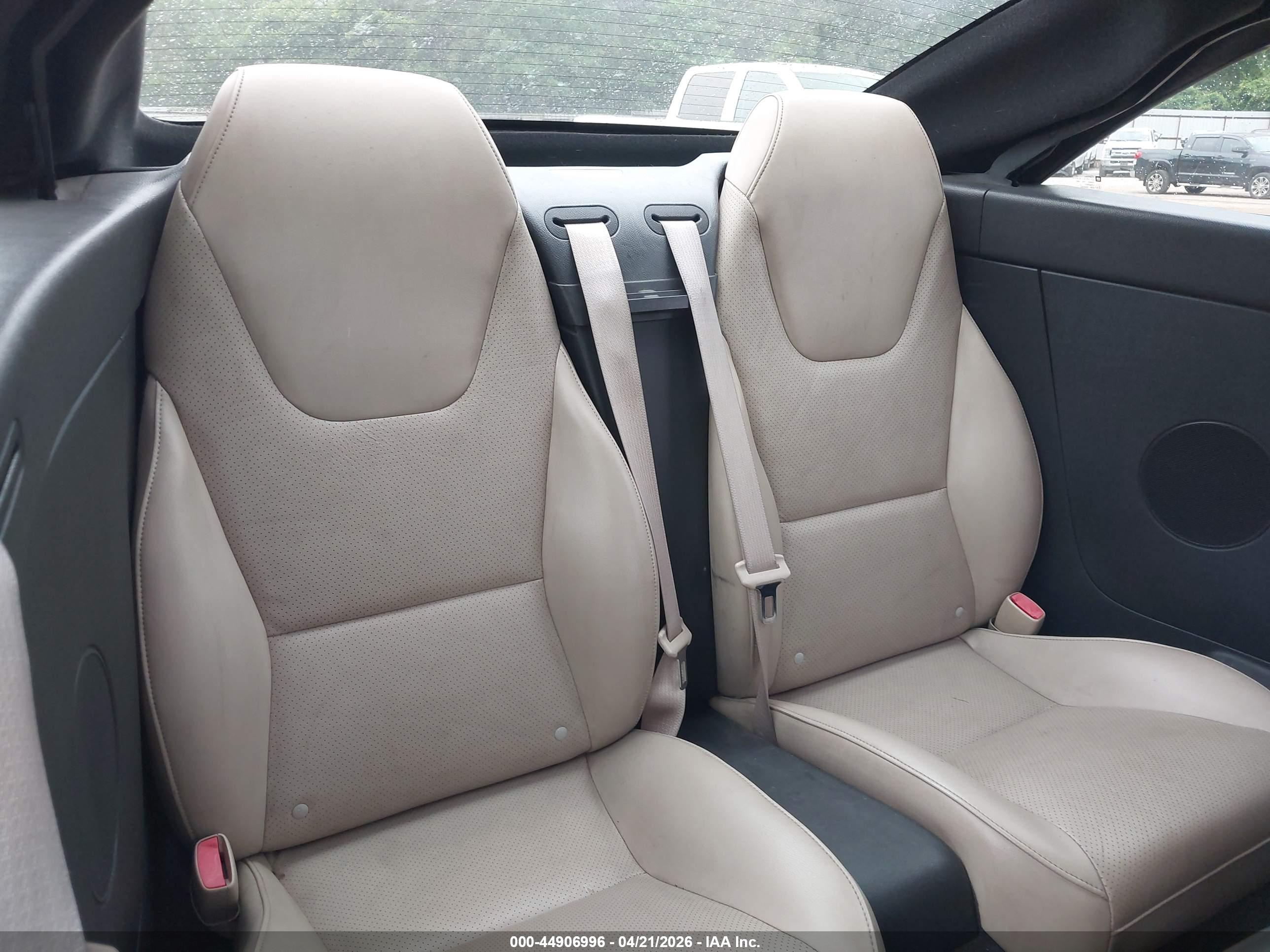 PONTIAC G6 image 8