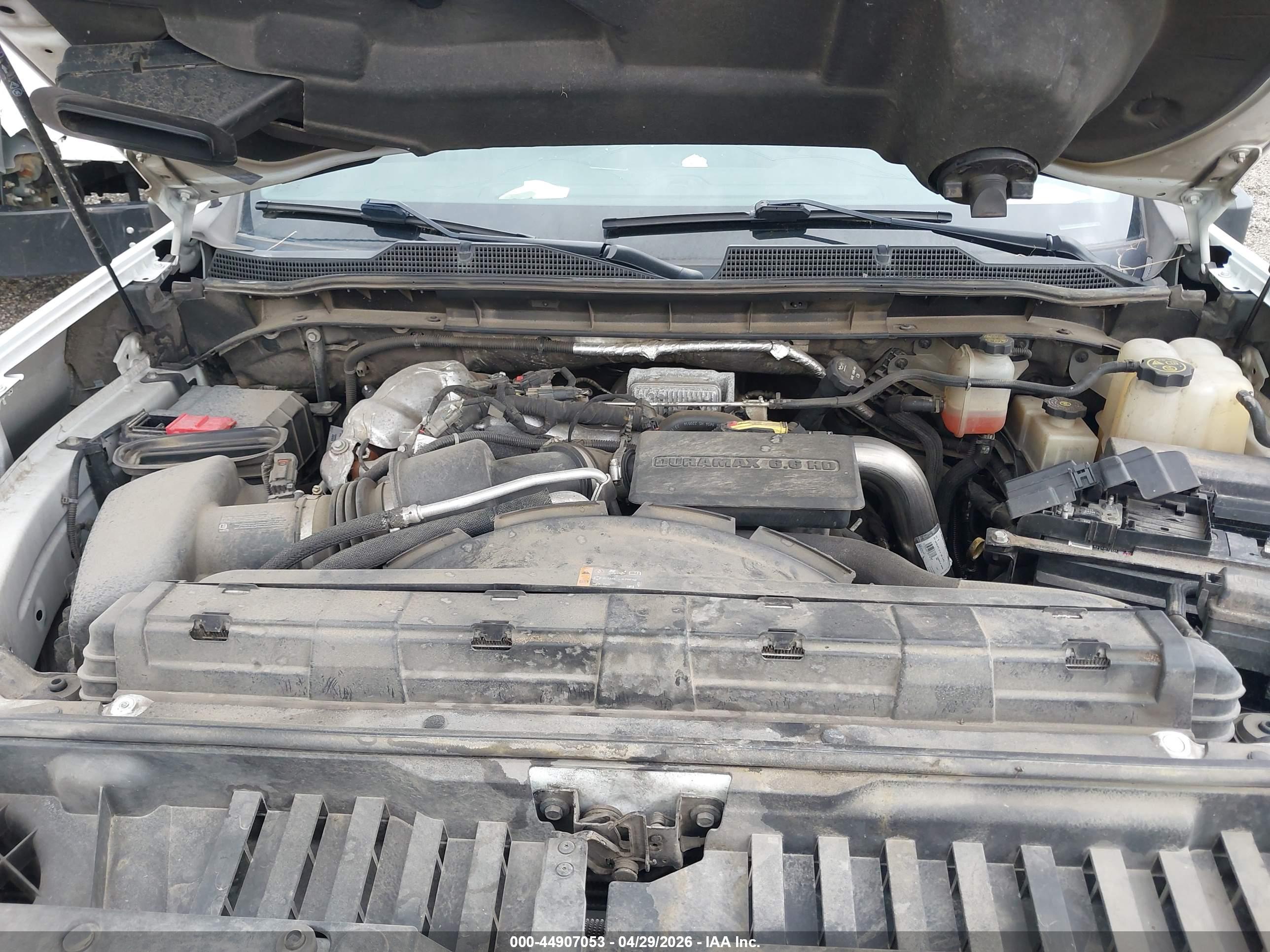 CHEVROLET SILVERADO image 10