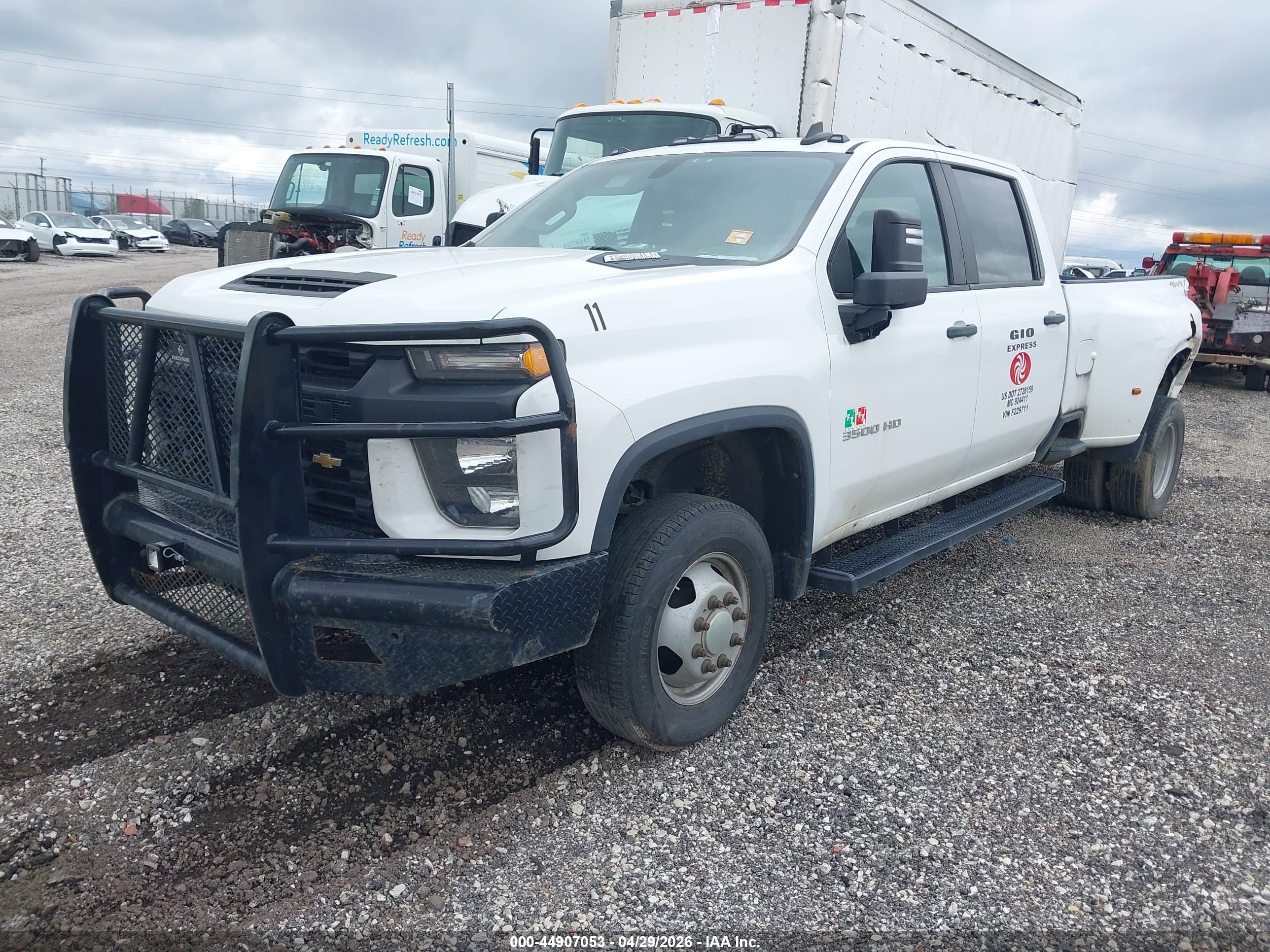 CHEVROLET SILVERADO image 2