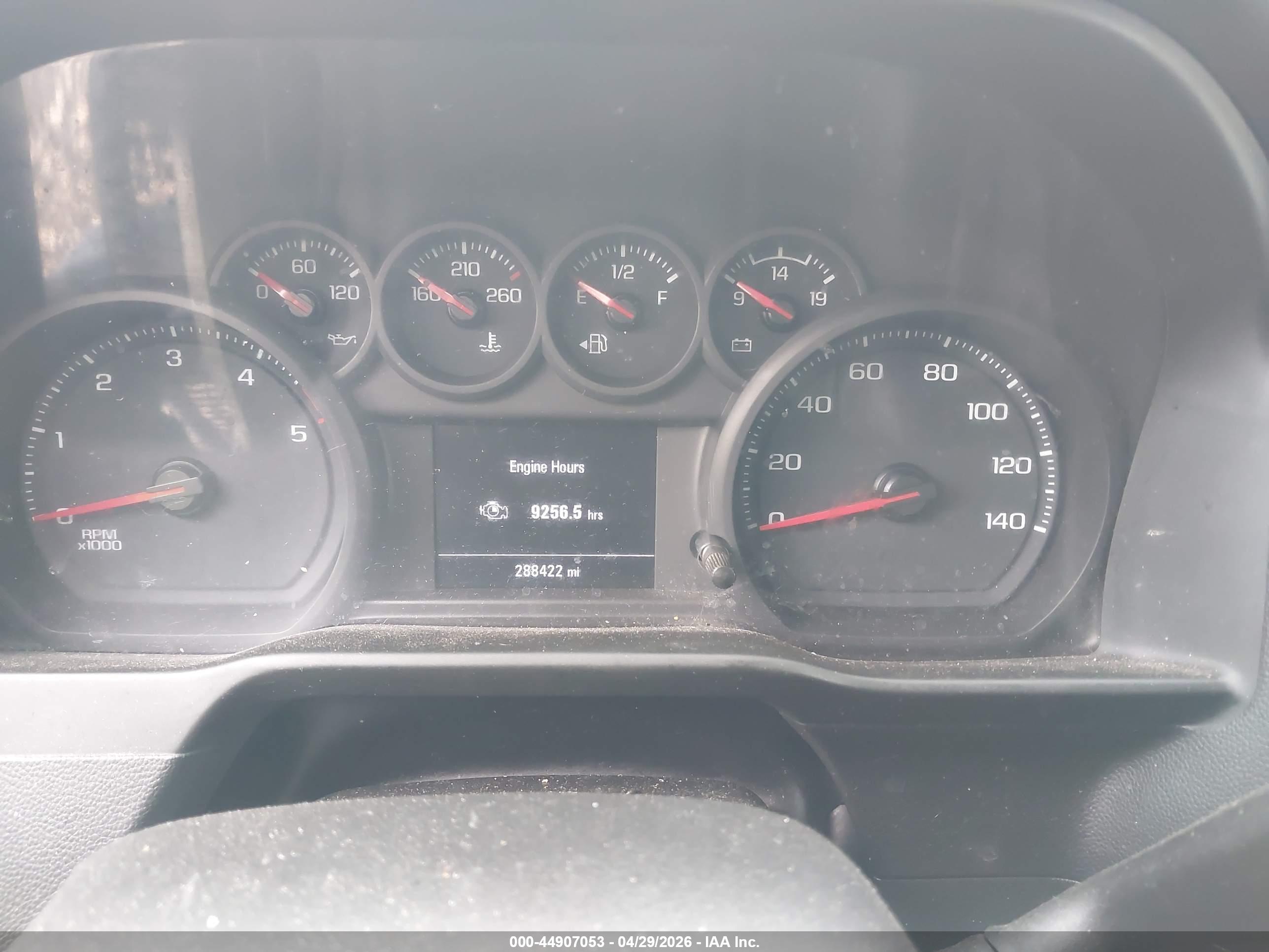 CHEVROLET SILVERADO image 6
