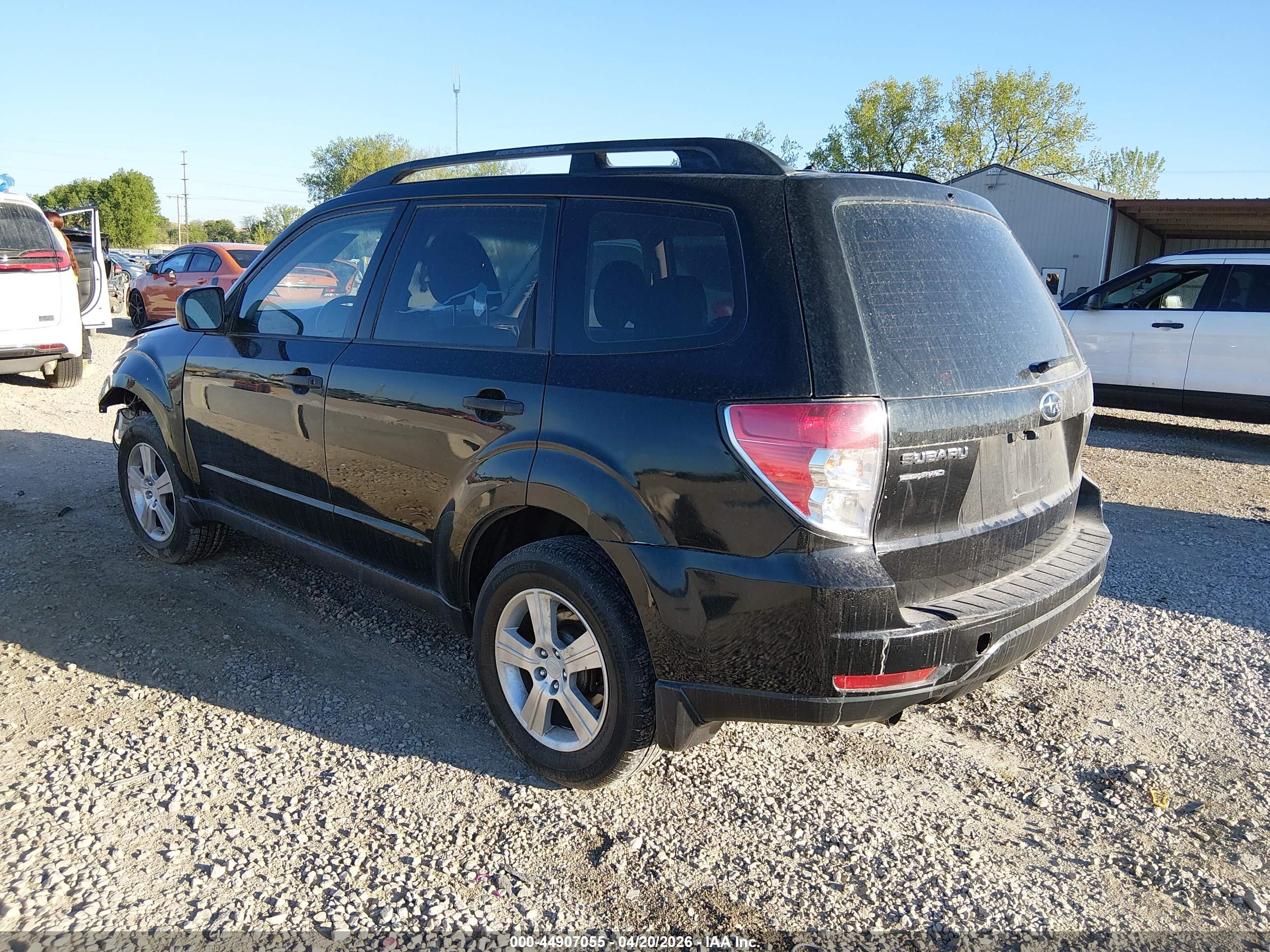 SUBARU FORESTER image 3