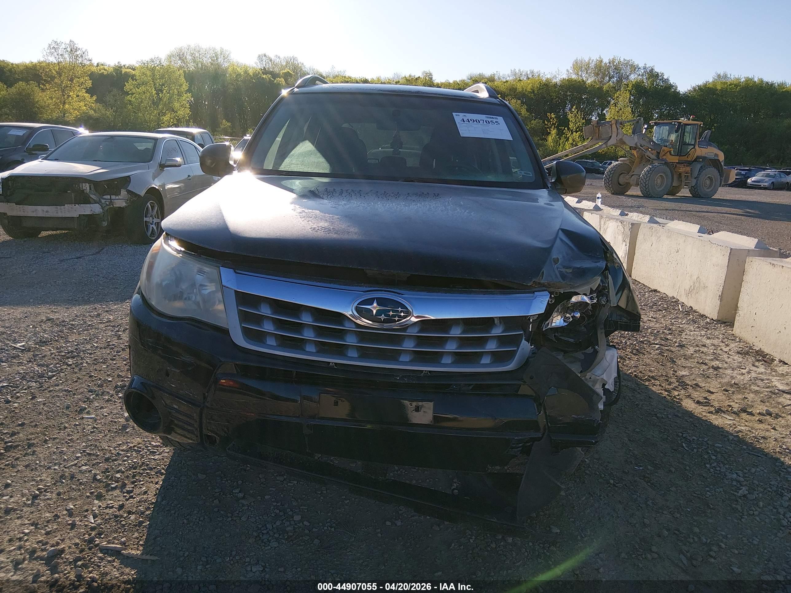 SUBARU FORESTER image 6