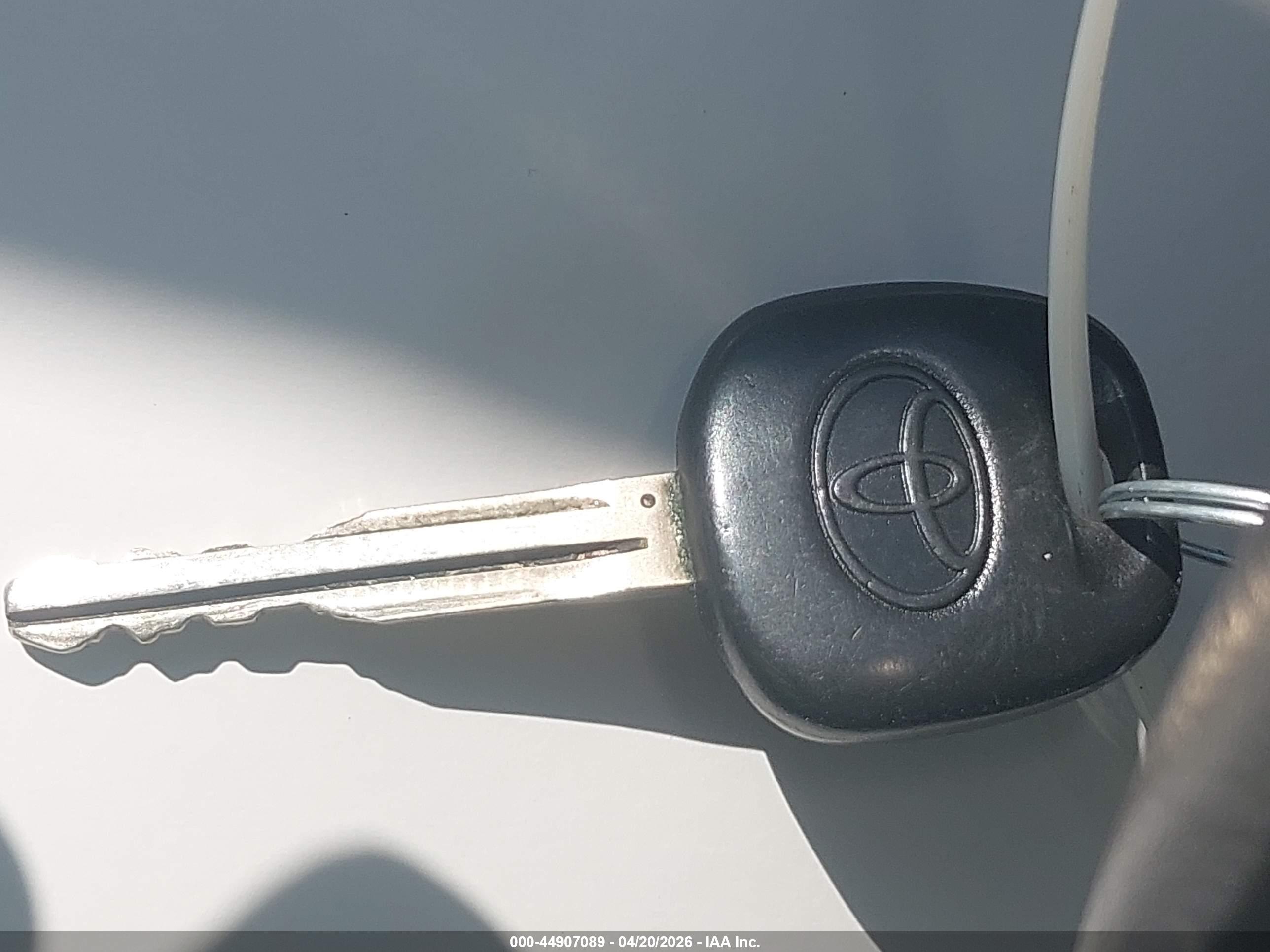 TOYOTA COROLLA image 11