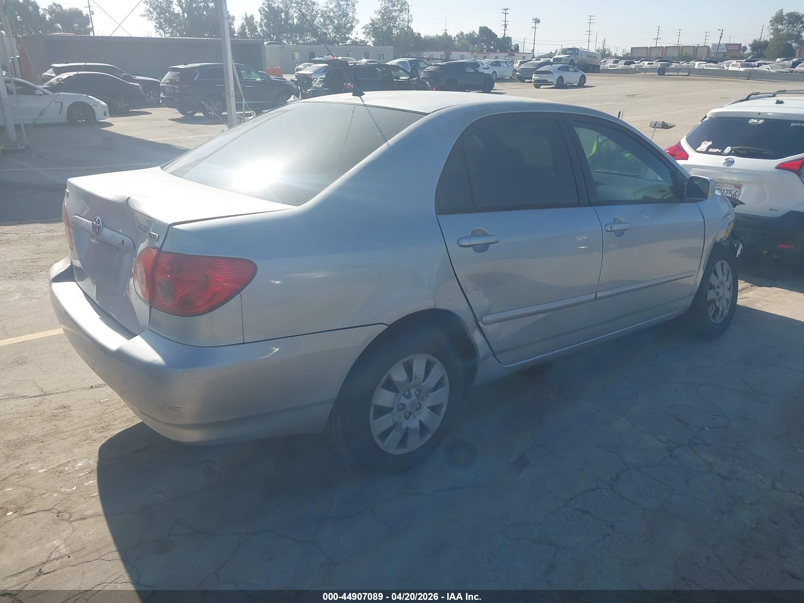 TOYOTA COROLLA image 4