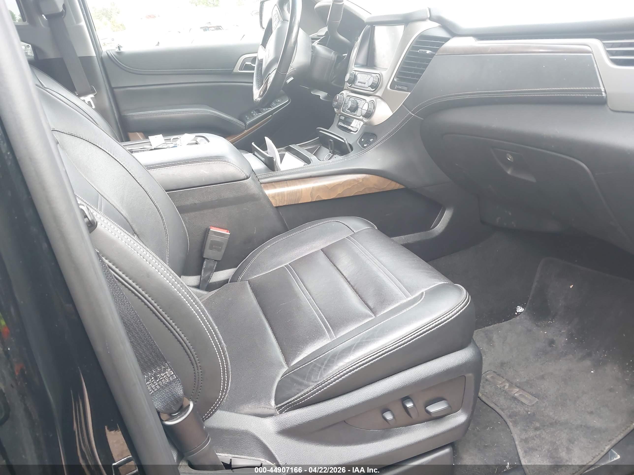 GMC YUKON image 5