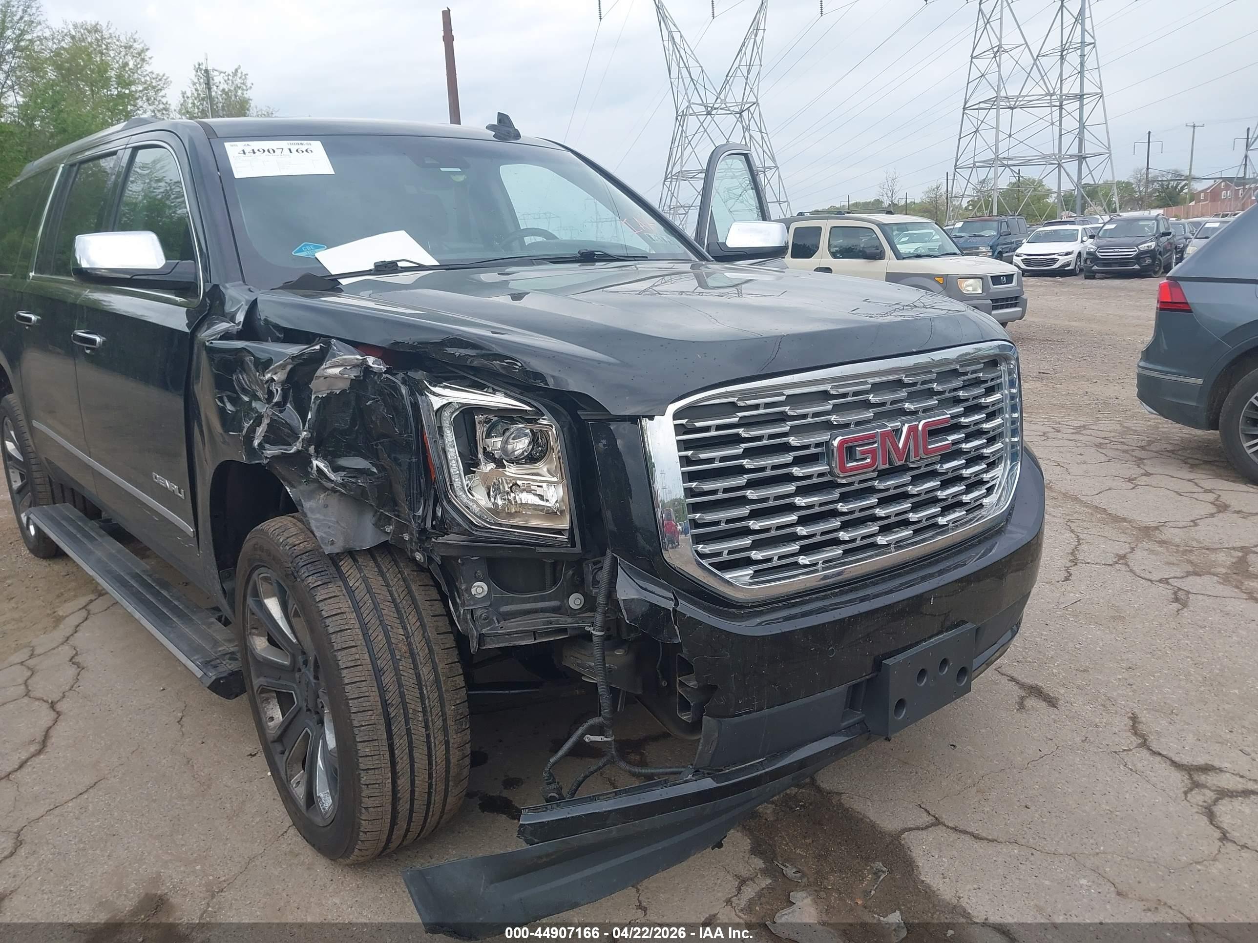 GMC YUKON image 6
