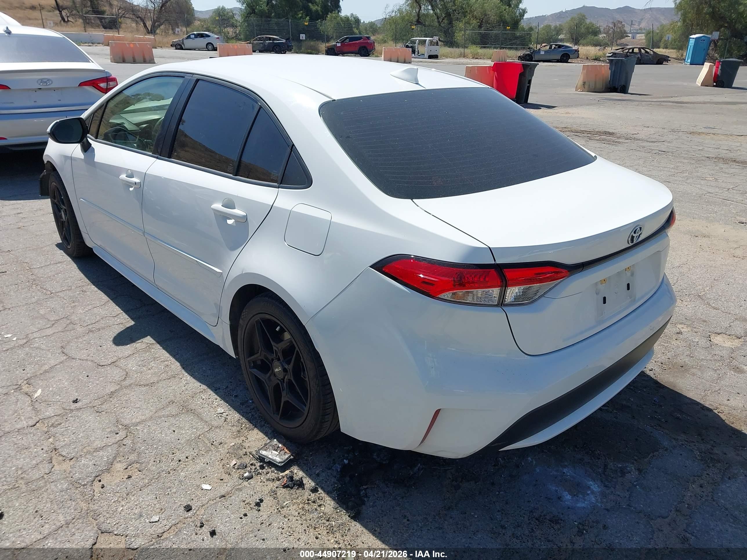 TOYOTA COROLLA image 3