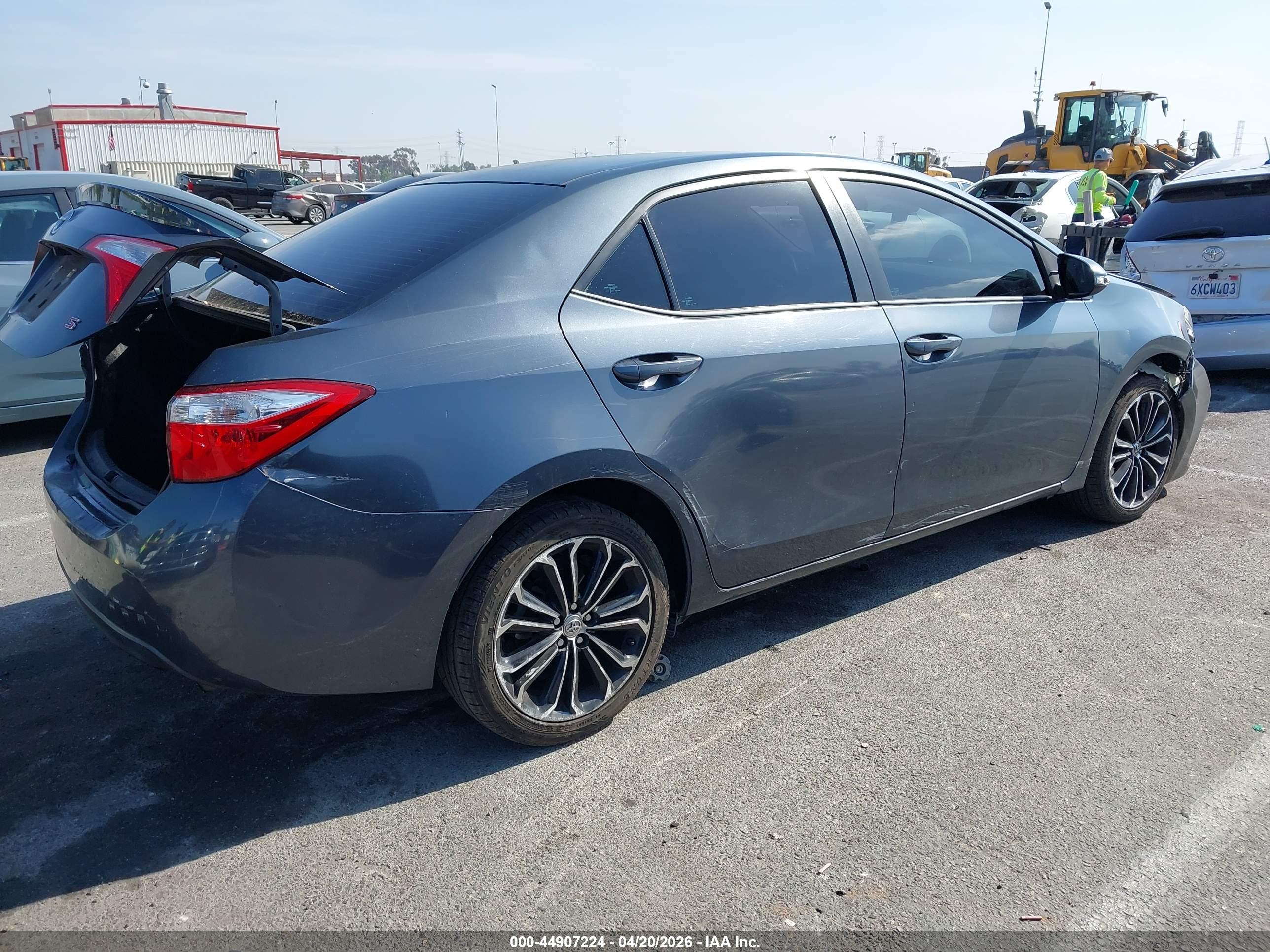 TOYOTA COROLLA image 4