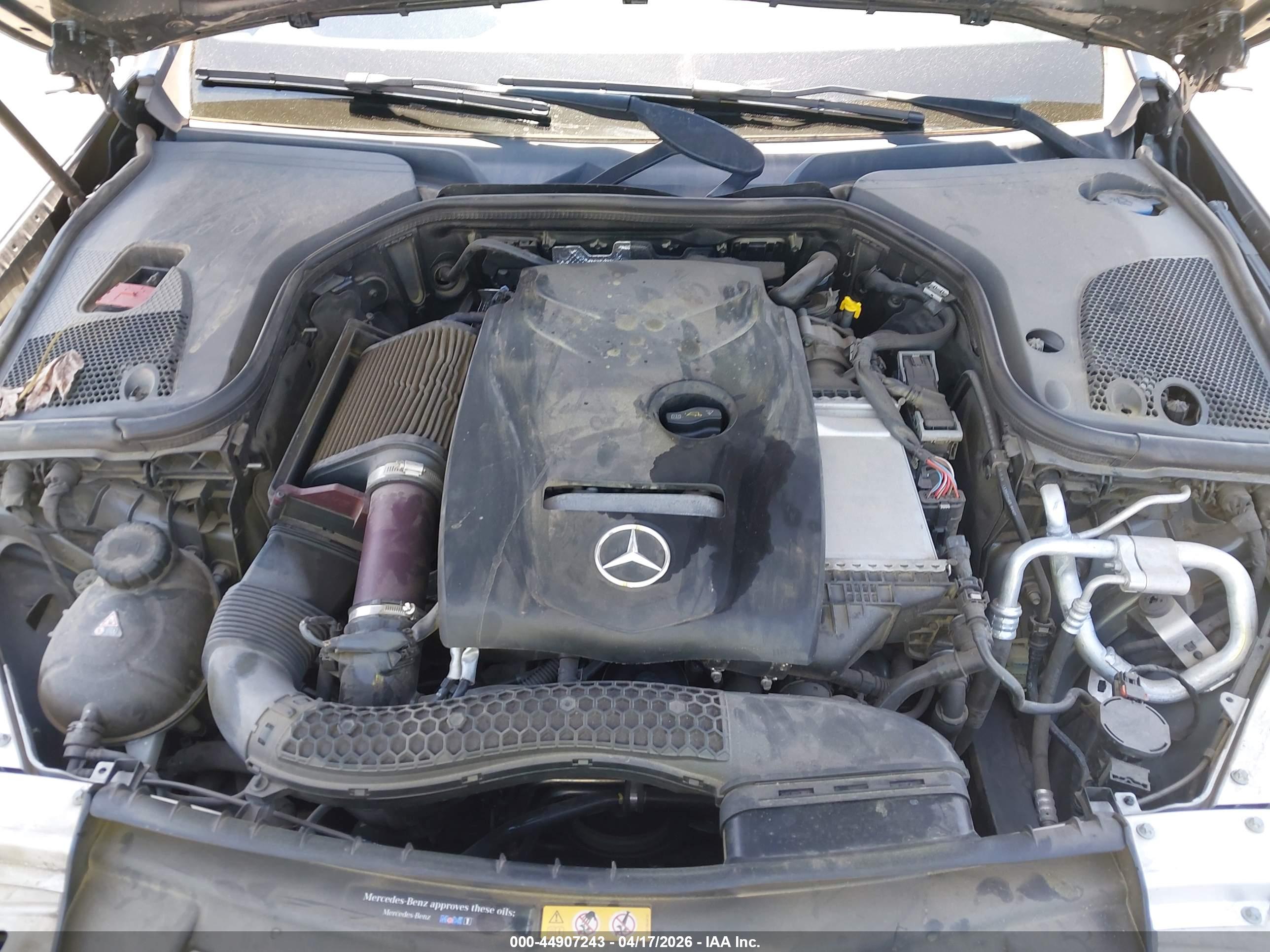 MERCEDES-BENZ E image 10