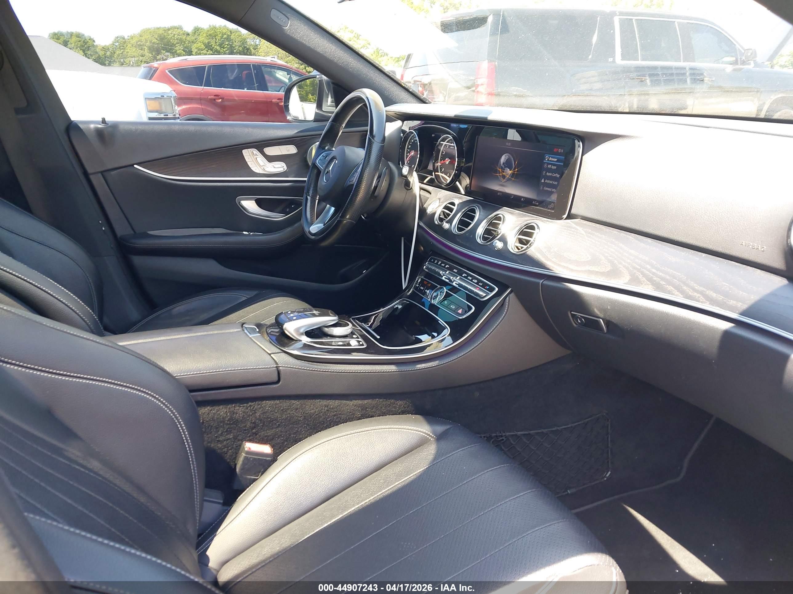 MERCEDES-BENZ E image 5
