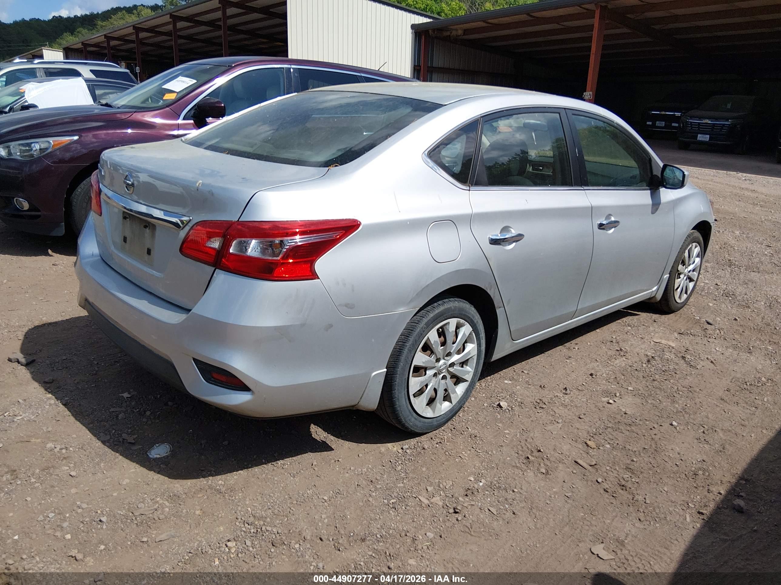 NISSAN SENTRA image 4