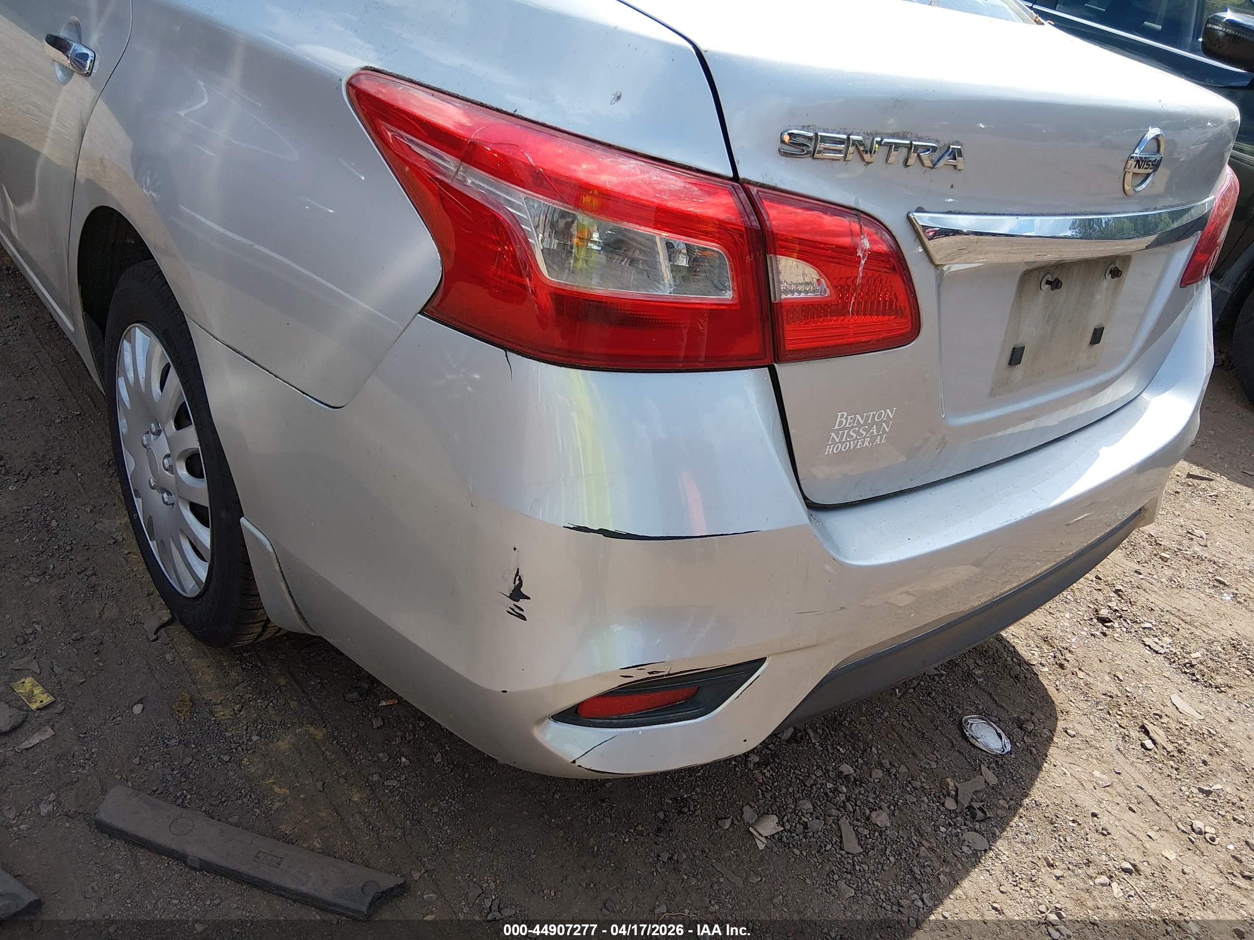 NISSAN SENTRA image 6