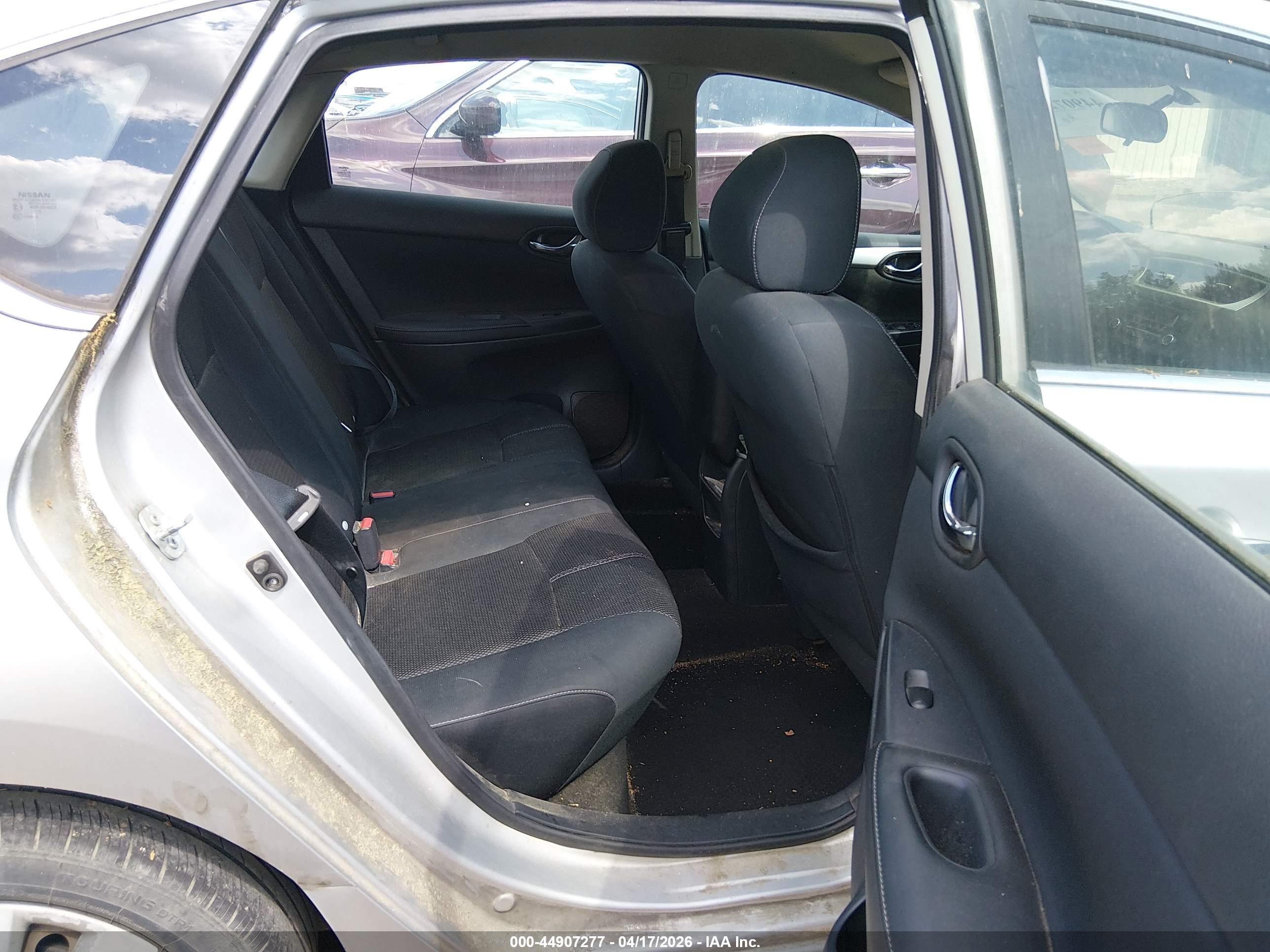 NISSAN SENTRA image 8