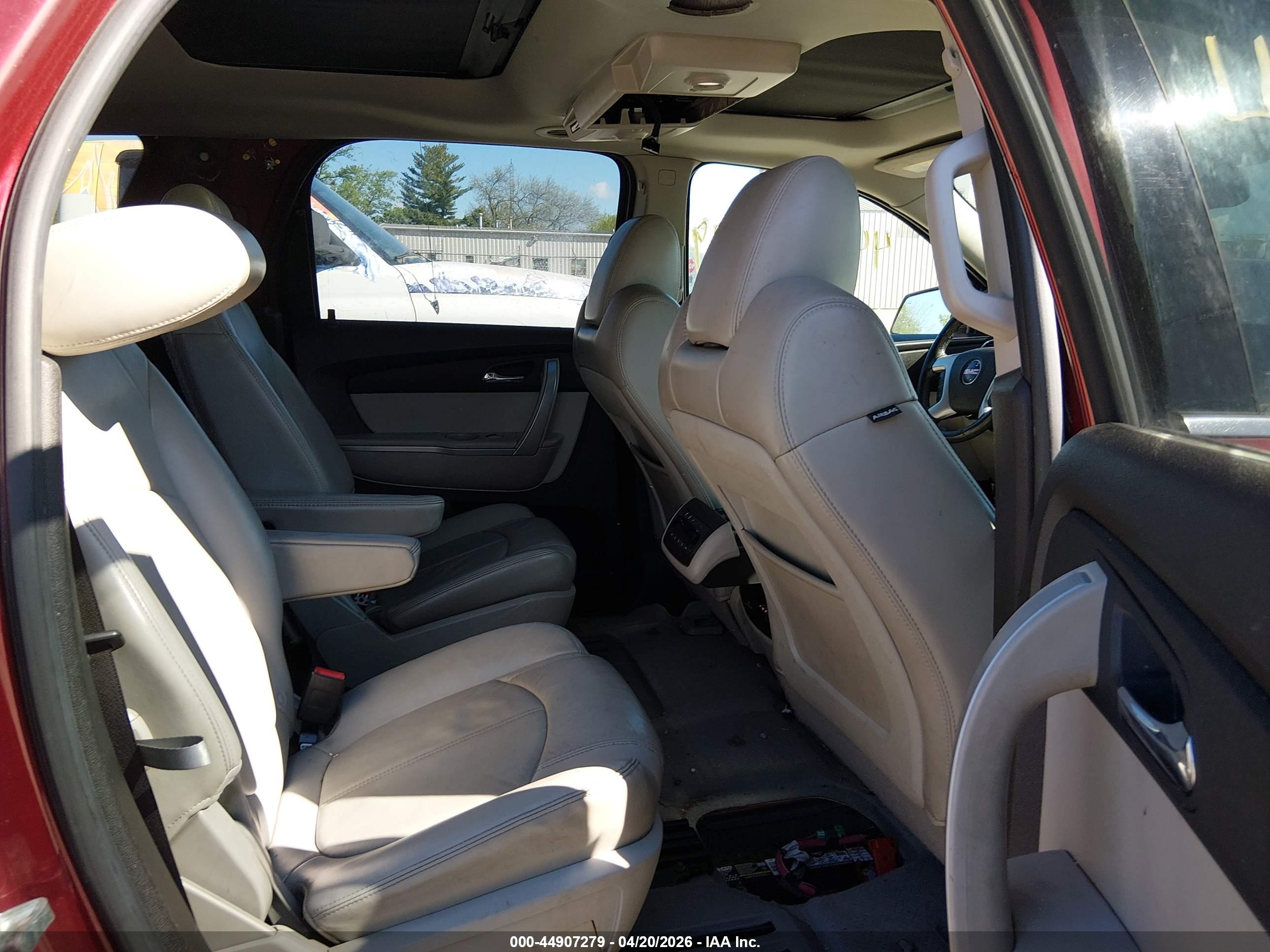 GMC ACADIA image 8
